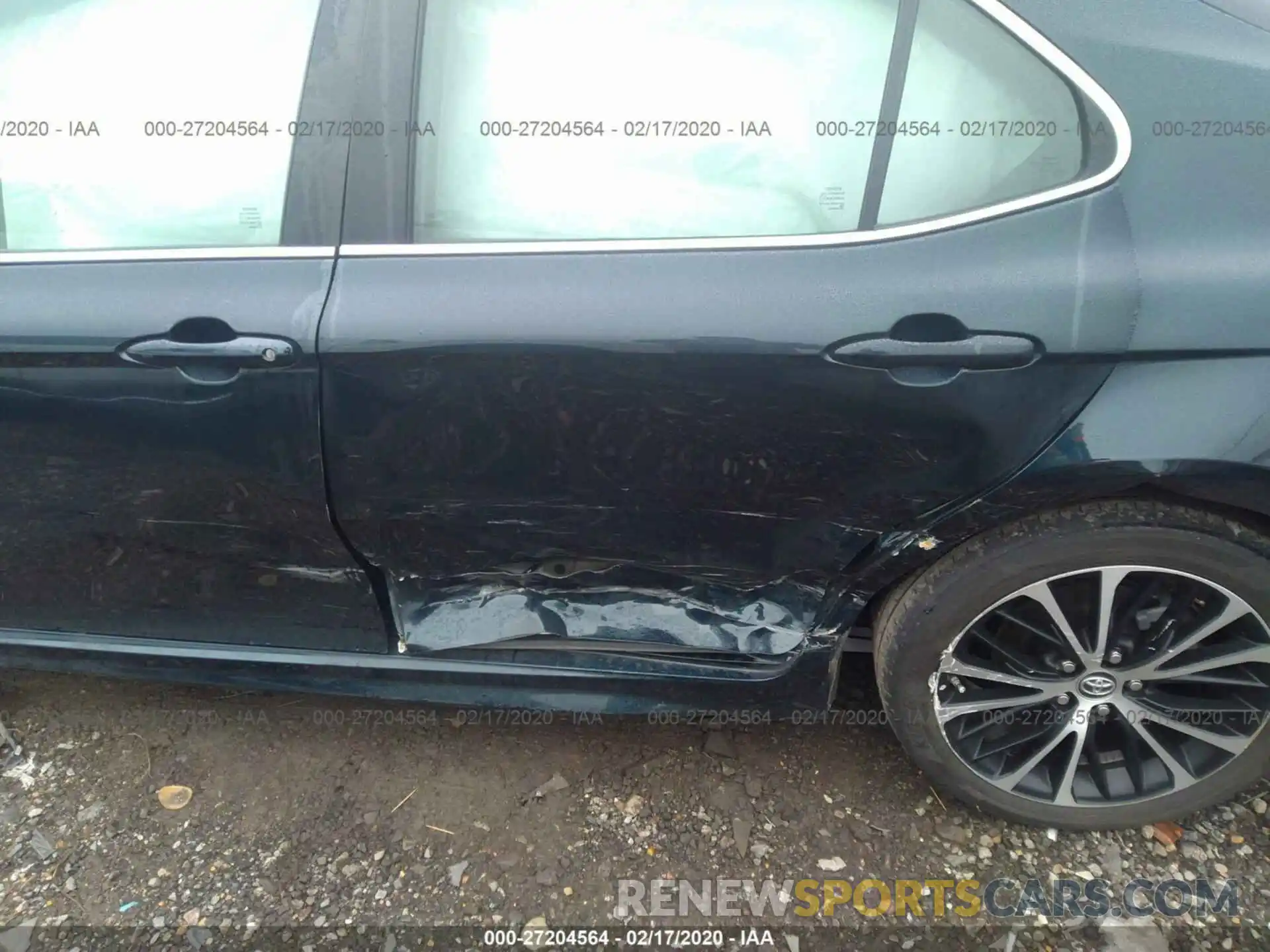 6 Photograph of a damaged car 4T1B11HKXKU712685 TOYOTA CAMRY 2019