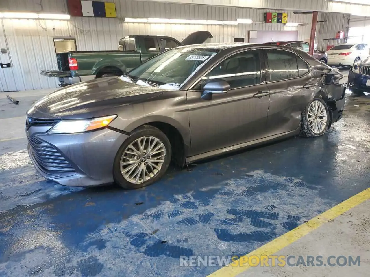 1 Photograph of a damaged car 4T1B11HKXKU715313 TOYOTA CAMRY 2019