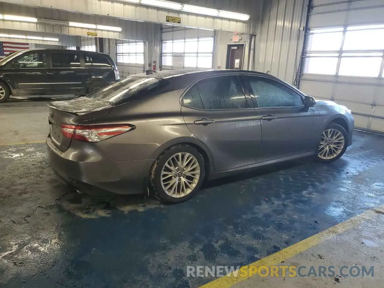 3 Photograph of a damaged car 4T1B11HKXKU715313 TOYOTA CAMRY 2019
