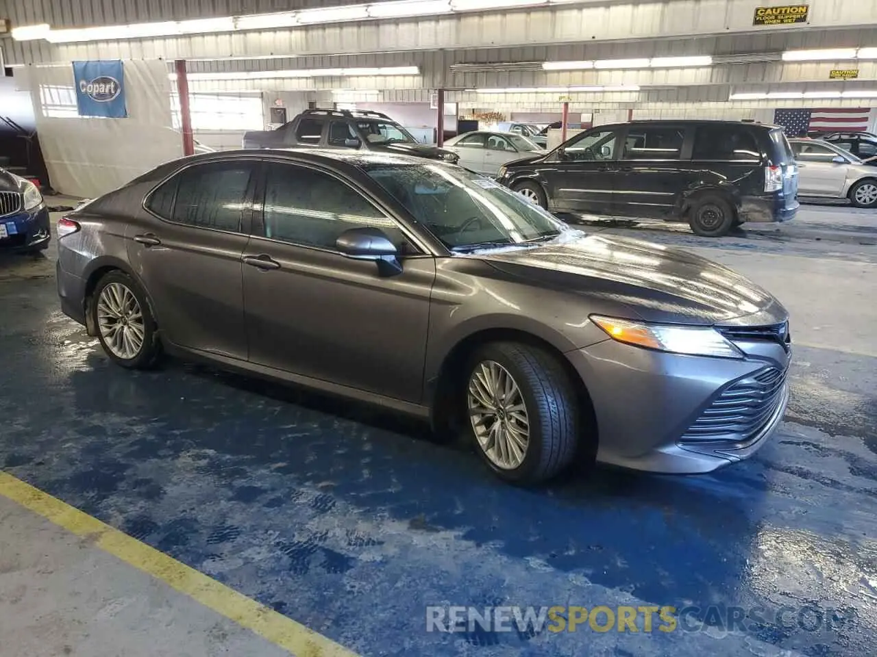 4 Photograph of a damaged car 4T1B11HKXKU715313 TOYOTA CAMRY 2019