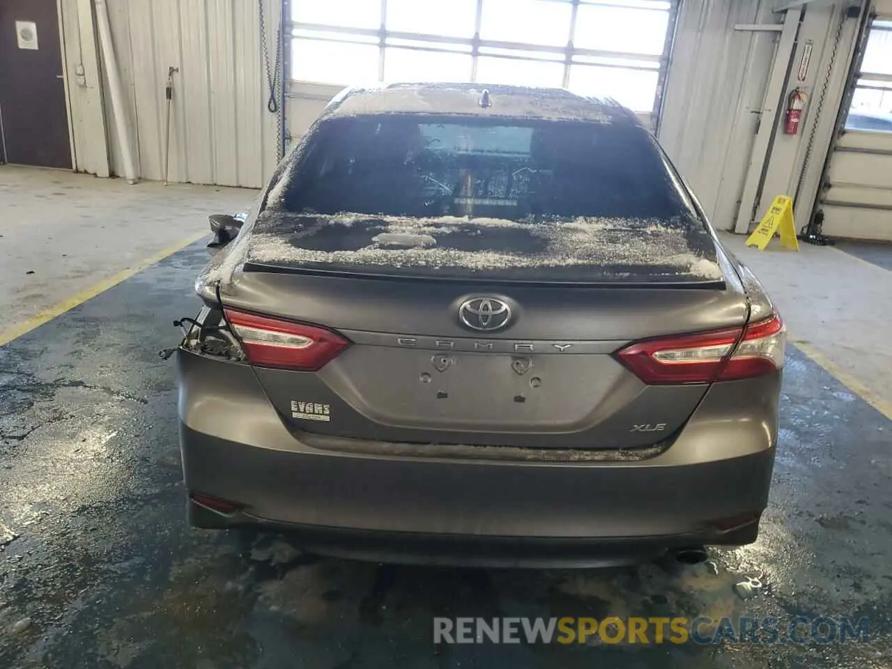 6 Photograph of a damaged car 4T1B11HKXKU715313 TOYOTA CAMRY 2019