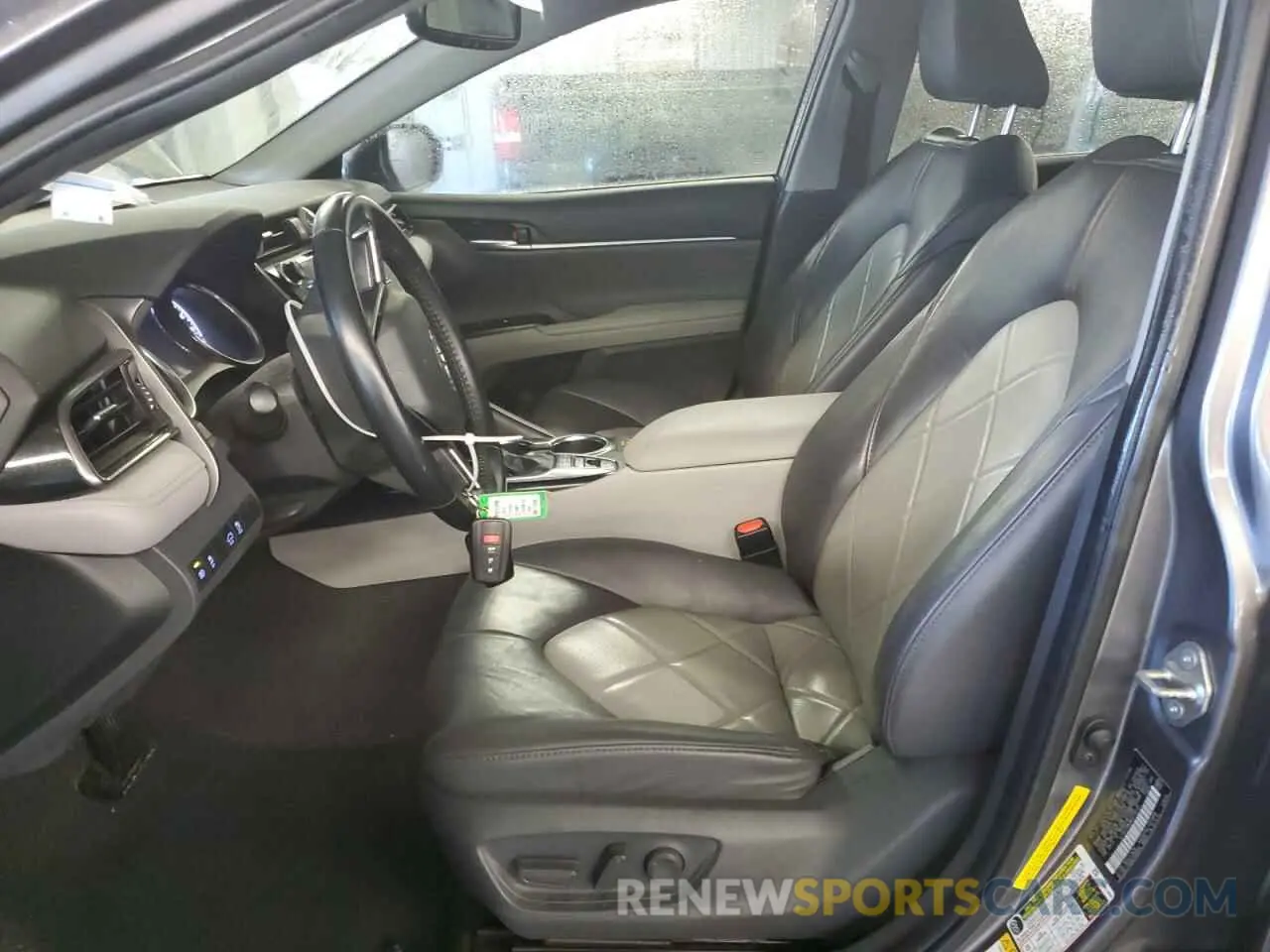7 Photograph of a damaged car 4T1B11HKXKU715313 TOYOTA CAMRY 2019
