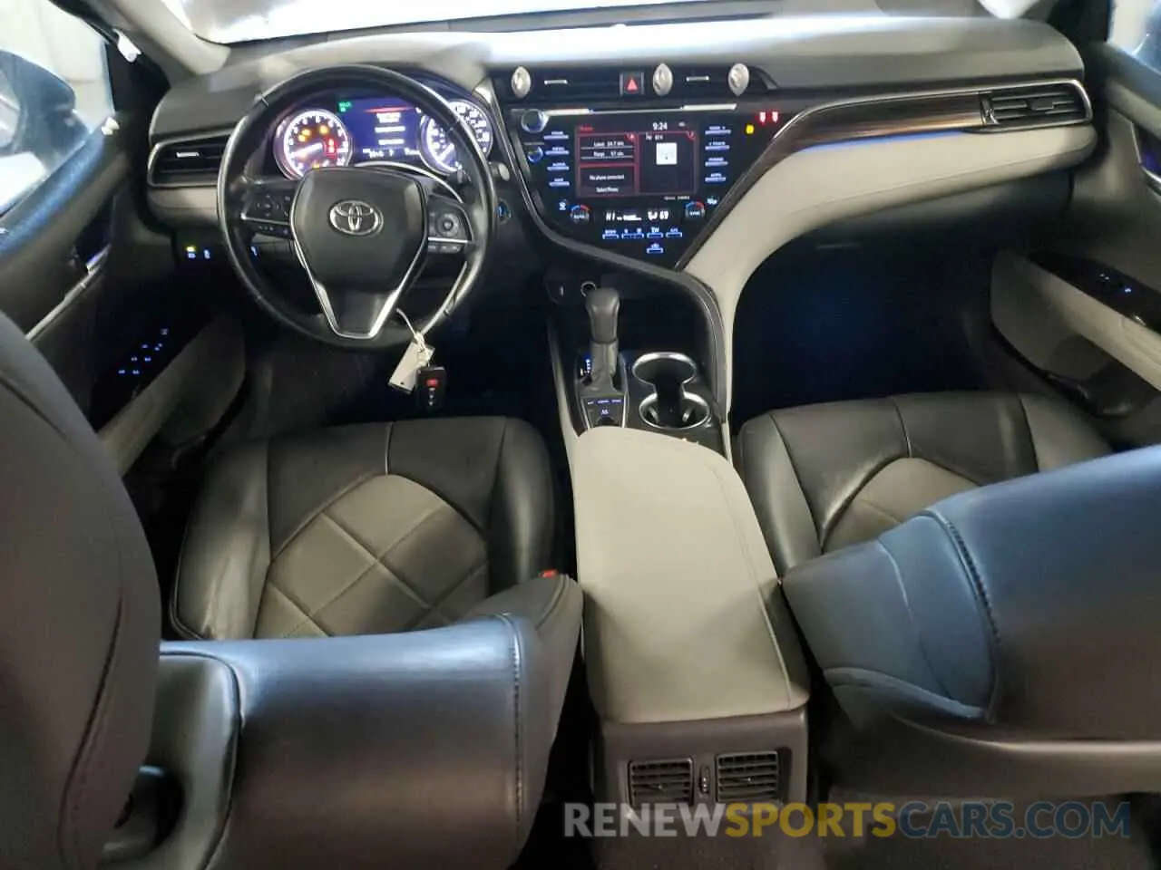 8 Photograph of a damaged car 4T1B11HKXKU715313 TOYOTA CAMRY 2019