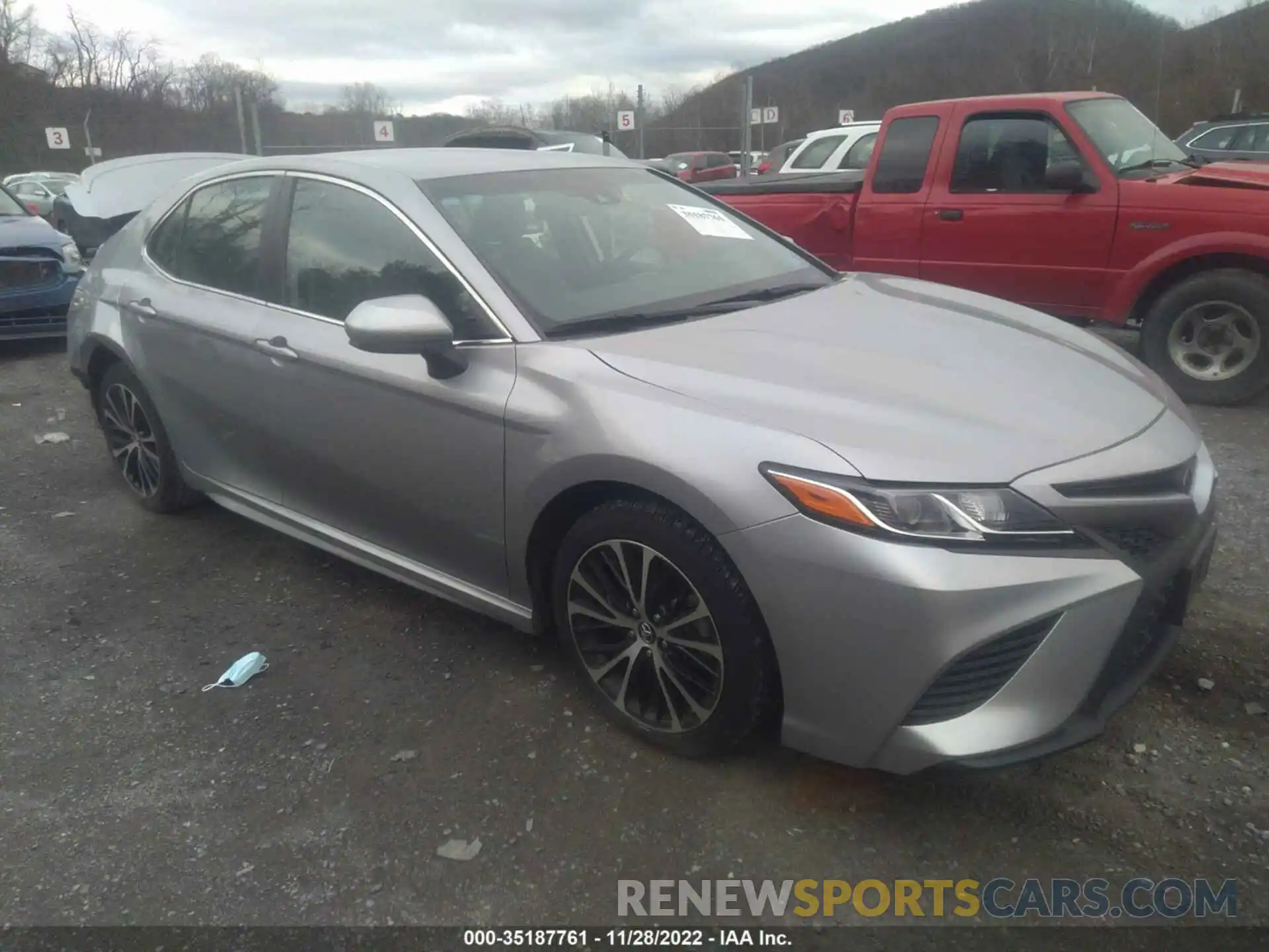 1 Photograph of a damaged car 4T1B11HKXKU717594 TOYOTA CAMRY 2019