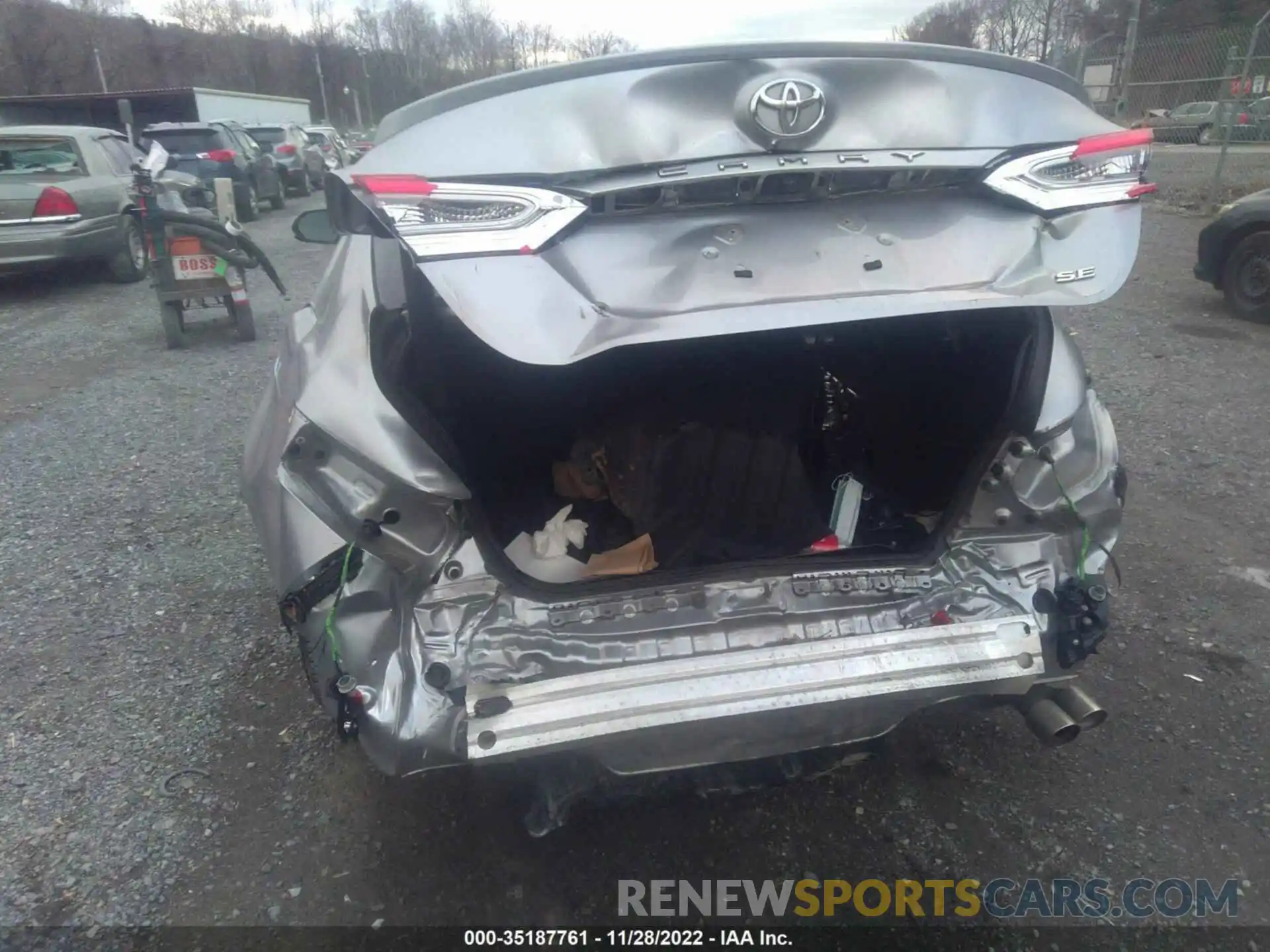 6 Photograph of a damaged car 4T1B11HKXKU717594 TOYOTA CAMRY 2019