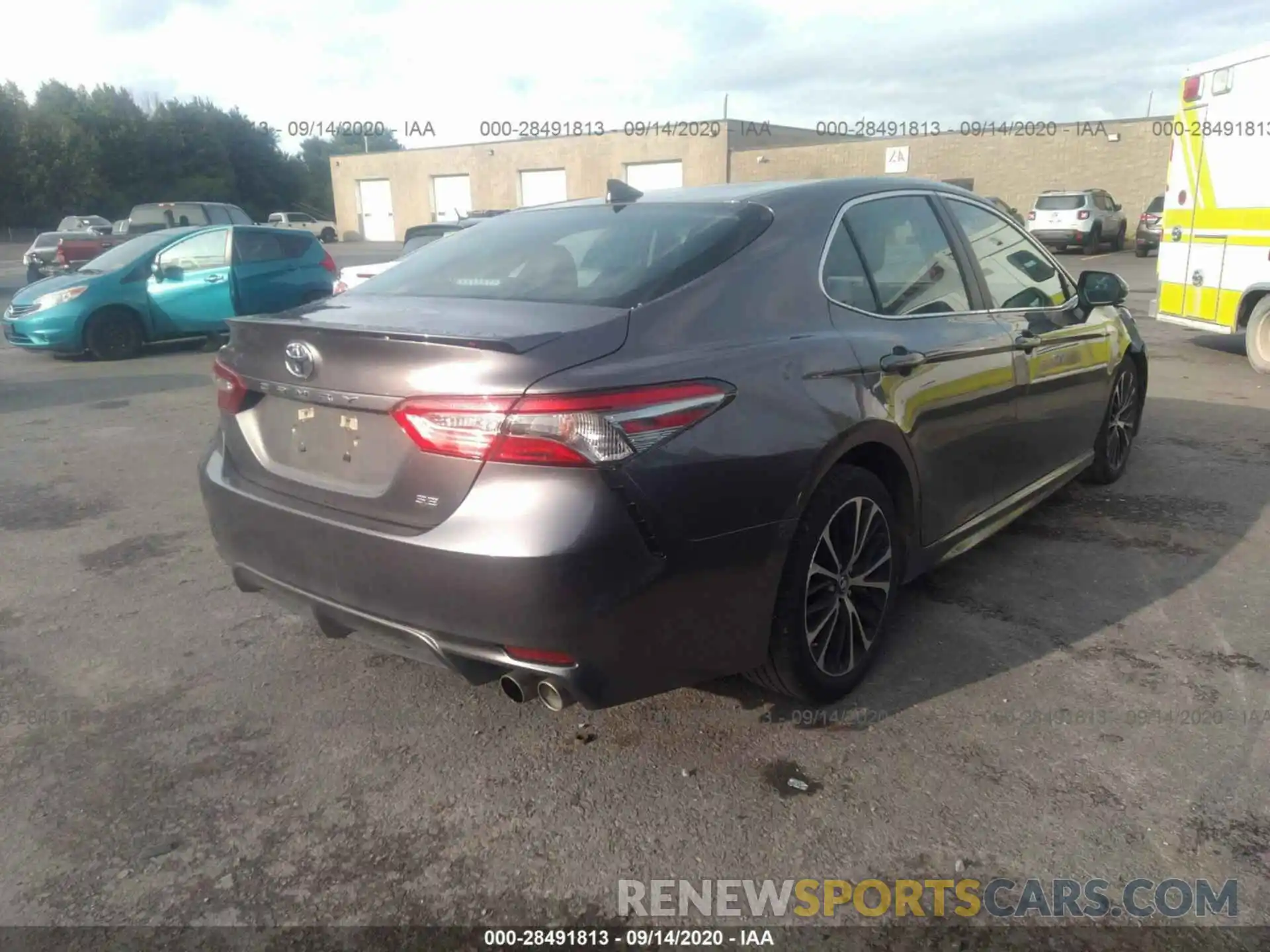 4 Photograph of a damaged car 4T1B11HKXKU722679 TOYOTA CAMRY 2019