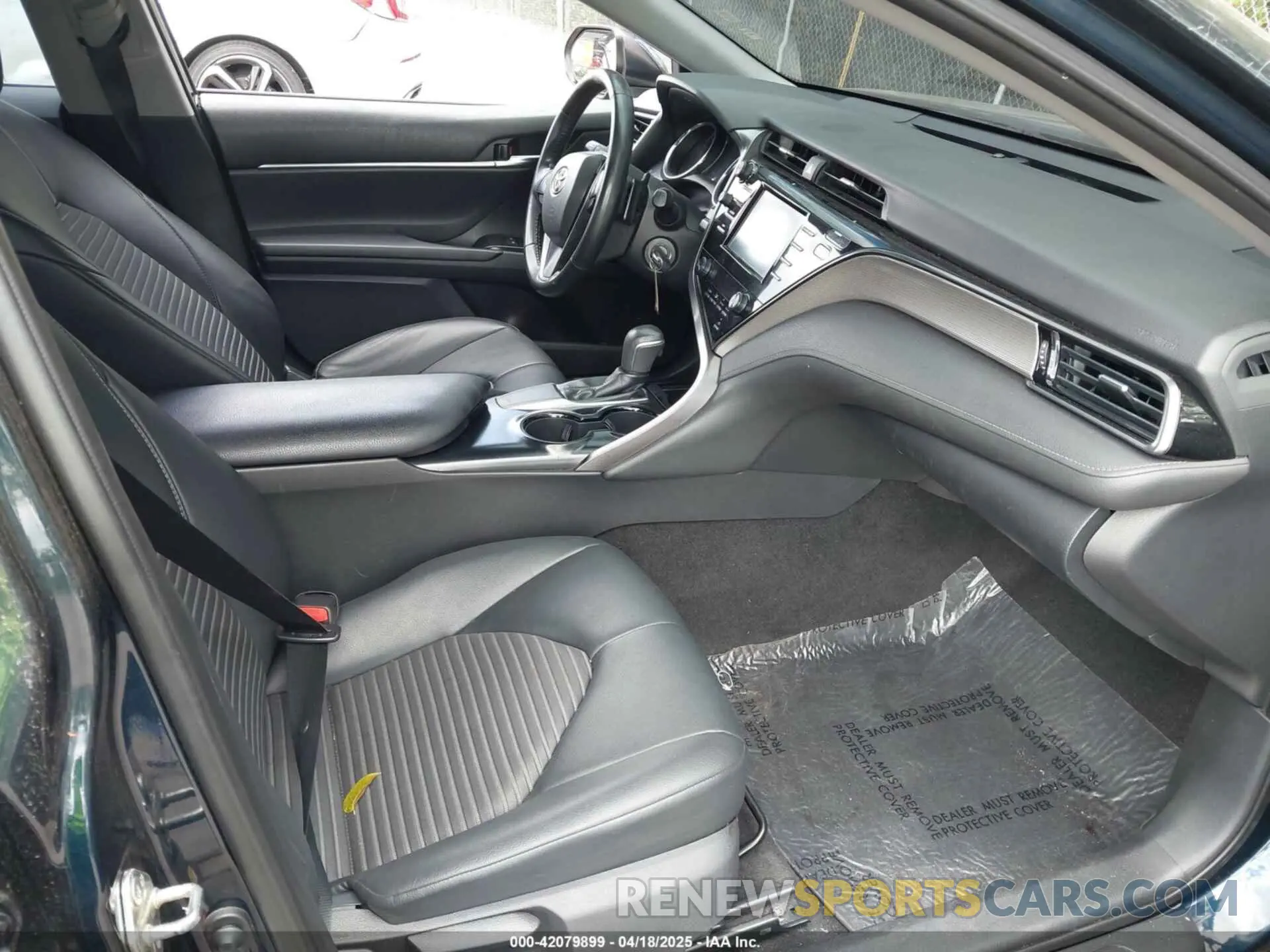 5 Photograph of a damaged car 4T1B11HKXKU723766 TOYOTA CAMRY 2019