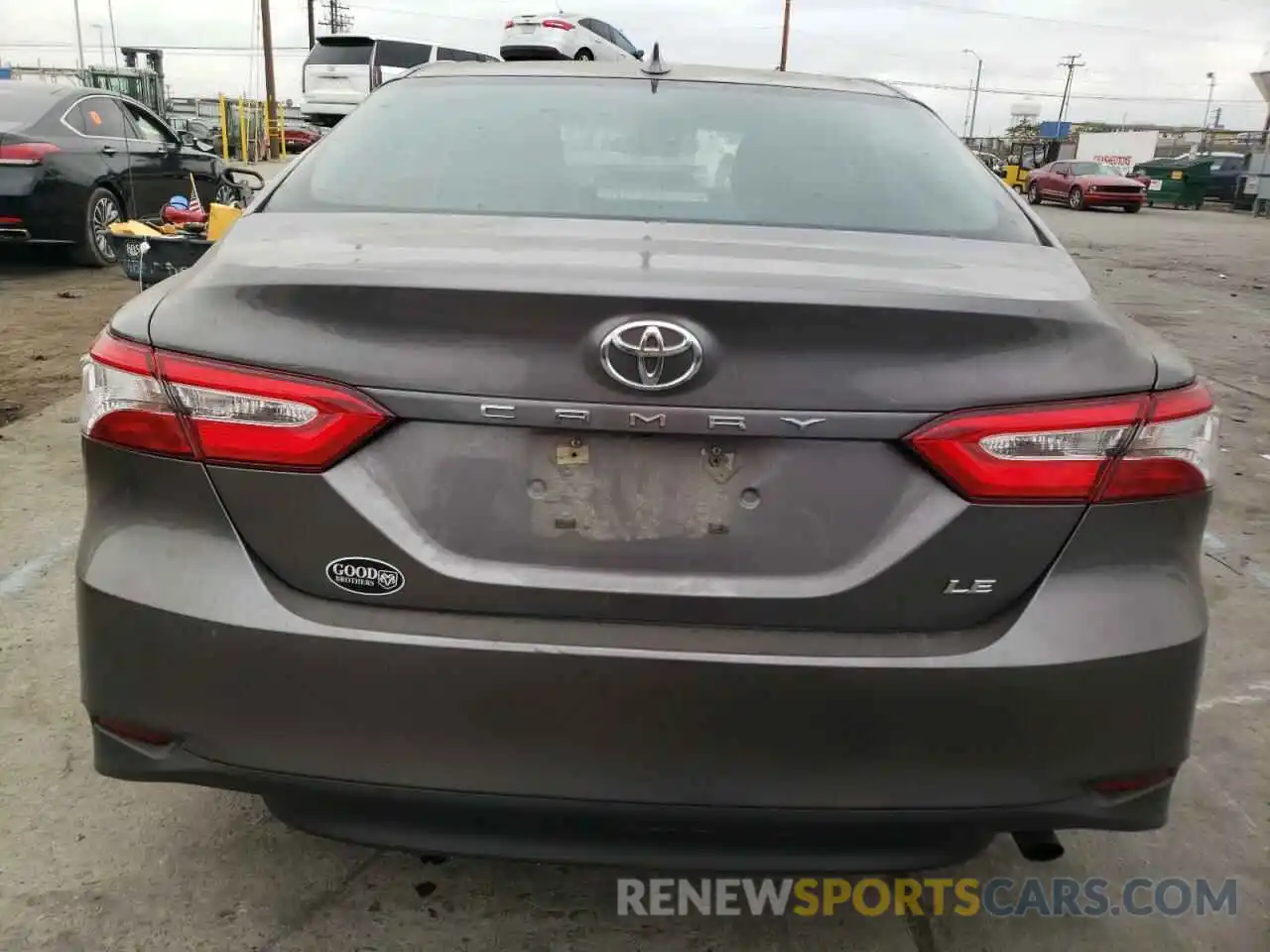 6 Photograph of a damaged car 4T1B11HKXKU727137 TOYOTA CAMRY 2019