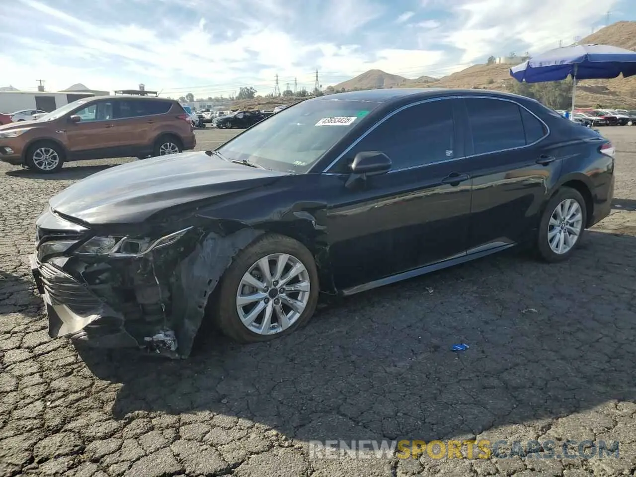 1 Photograph of a damaged car 4T1B11HKXKU727333 TOYOTA CAMRY 2019