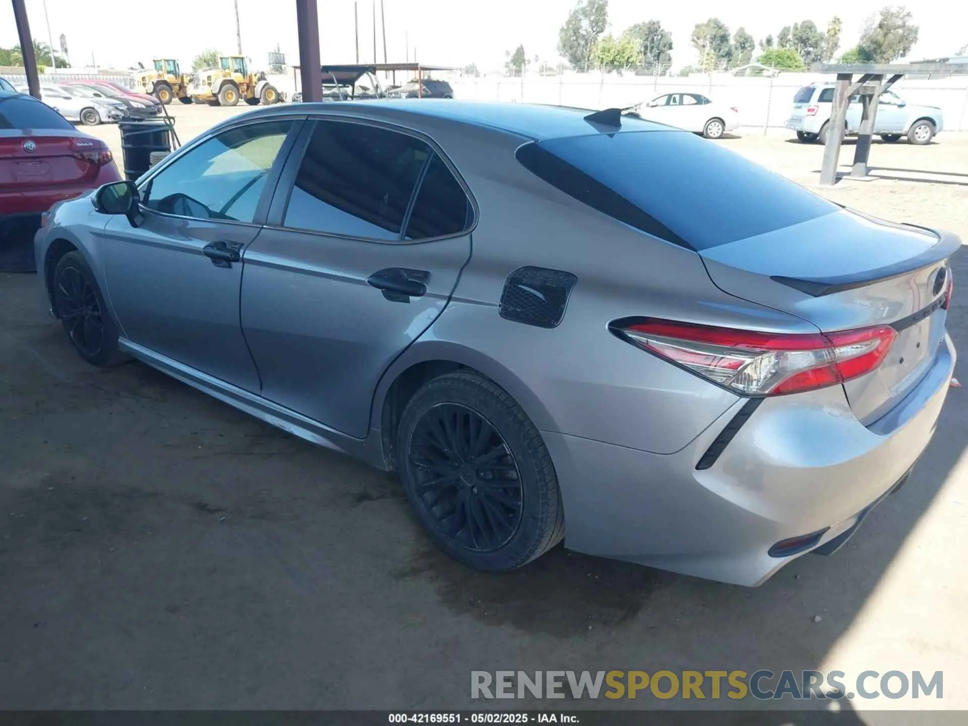 3 Photograph of a damaged car 4T1B11HKXKU727705 TOYOTA CAMRY 2019