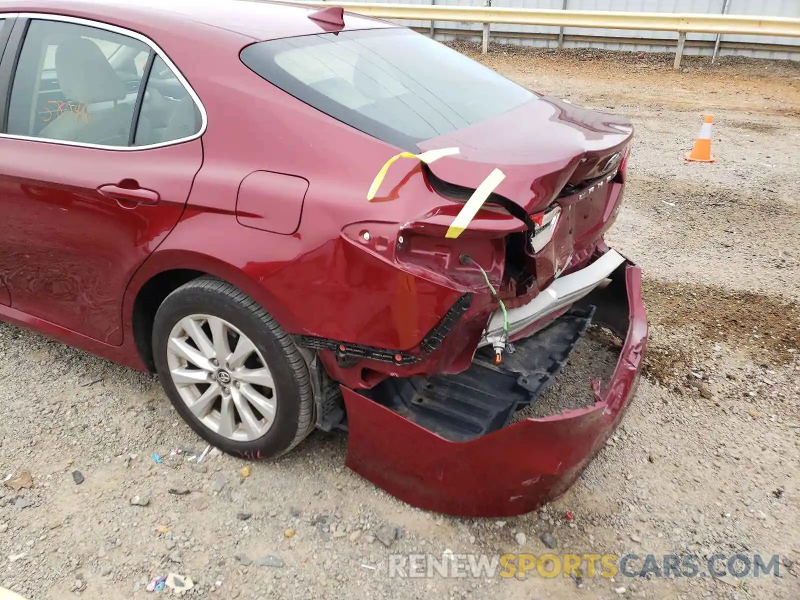 9 Photograph of a damaged car 4T1B11HKXKU727901 TOYOTA CAMRY 2019