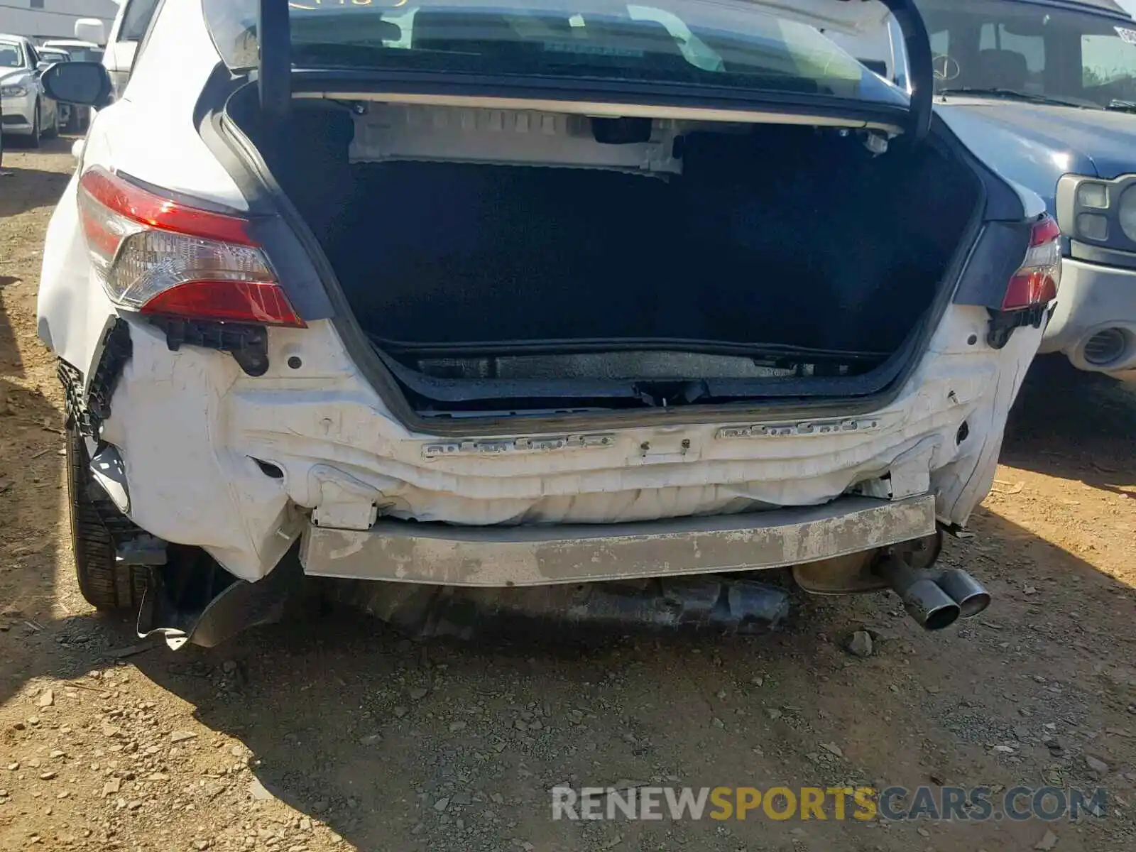 9 Photograph of a damaged car 4T1B11HKXKU729227 TOYOTA CAMRY 2019