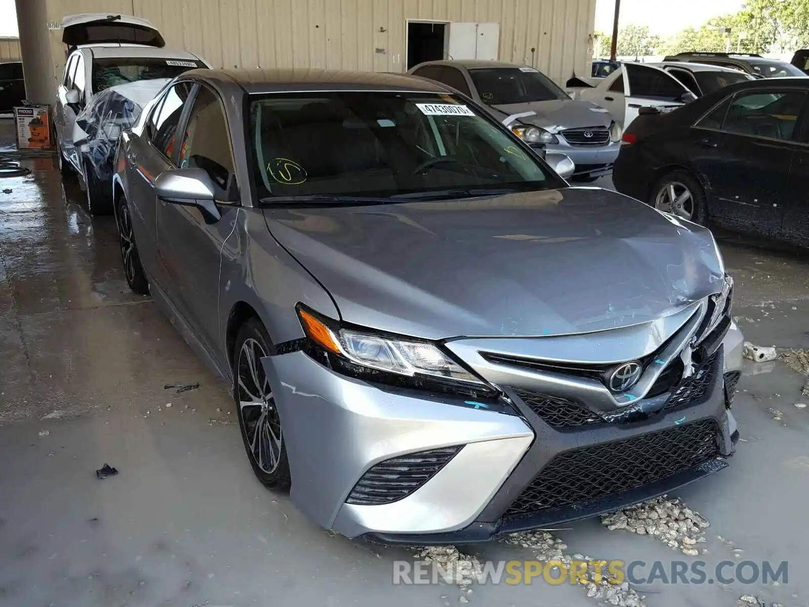 1 Photograph of a damaged car 4T1B11HKXKU730149 TOYOTA CAMRY 2019