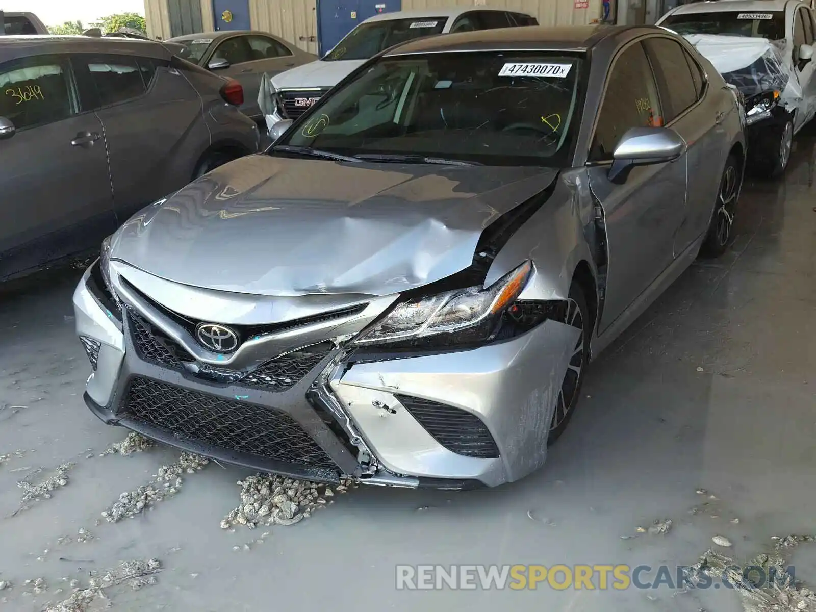 2 Photograph of a damaged car 4T1B11HKXKU730149 TOYOTA CAMRY 2019