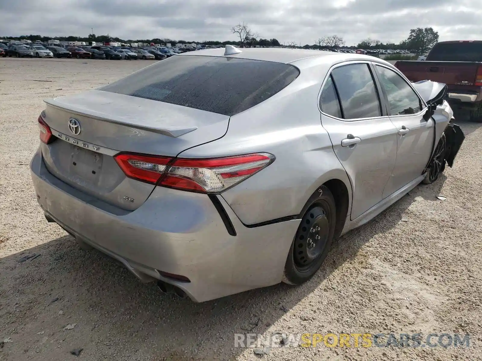 4 Photograph of a damaged car 4T1B11HKXKU730443 TOYOTA CAMRY 2019