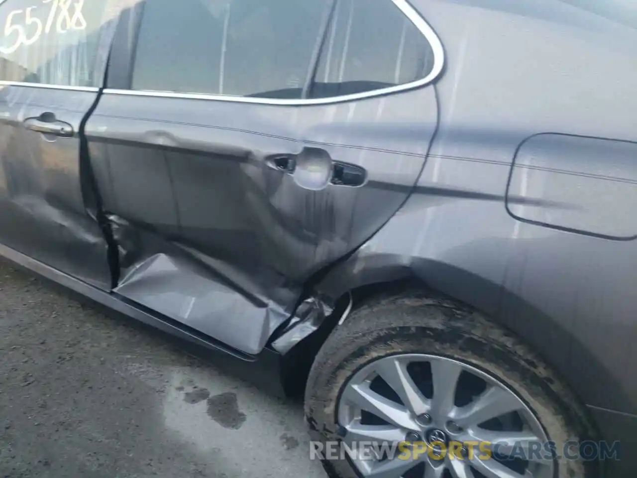 9 Photograph of a damaged car 4T1B11HKXKU735867 TOYOTA CAMRY 2019