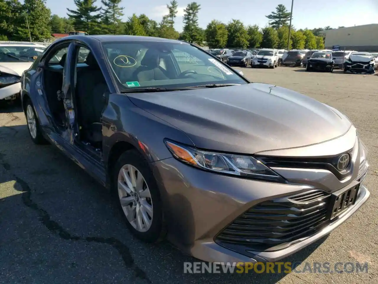 1 Photograph of a damaged car 4T1B11HKXKU736873 TOYOTA CAMRY 2019