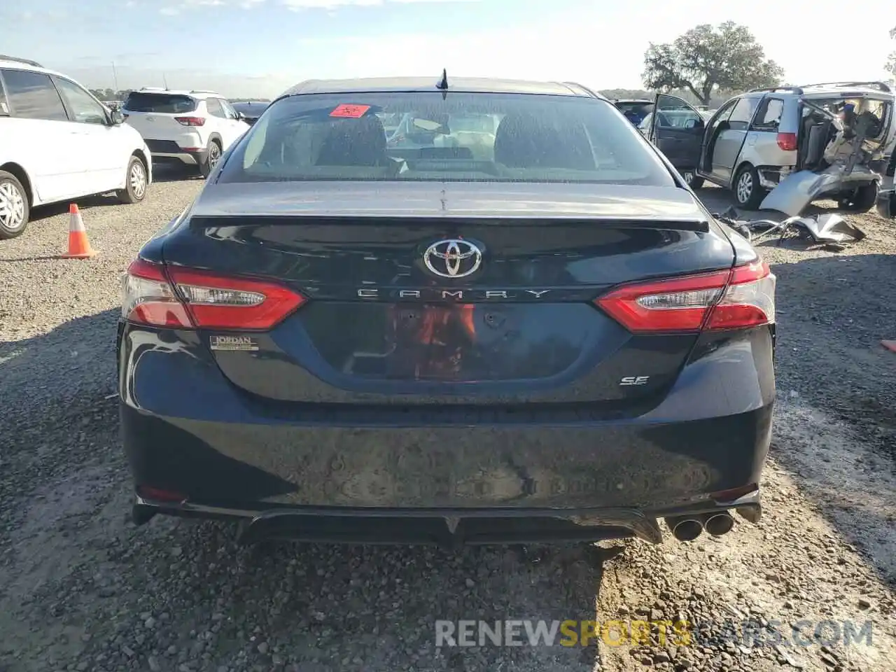 6 Photograph of a damaged car 4T1B11HKXKU740941 TOYOTA CAMRY 2019