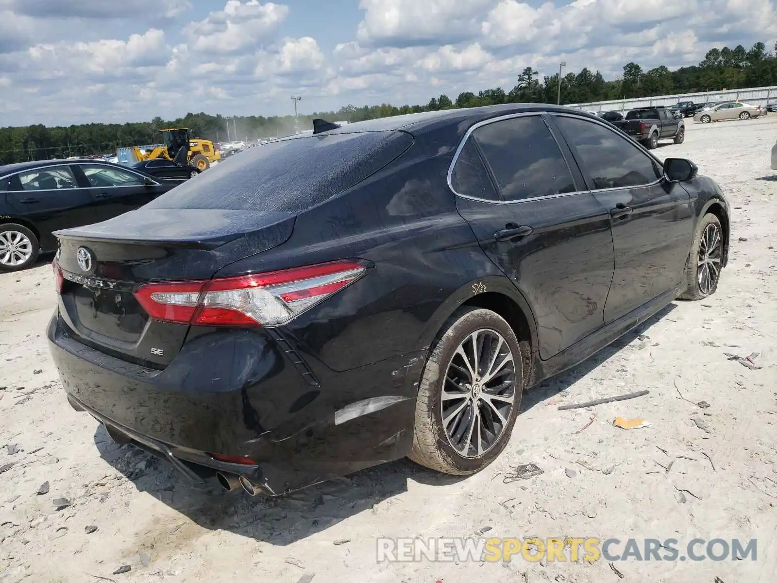 4 Photograph of a damaged car 4T1B11HKXKU741331 TOYOTA CAMRY 2019