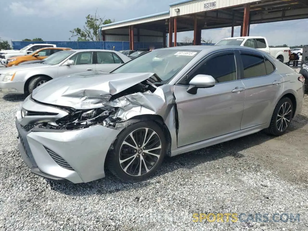 1 Photograph of a damaged car 4T1B11HKXKU741409 TOYOTA CAMRY 2019