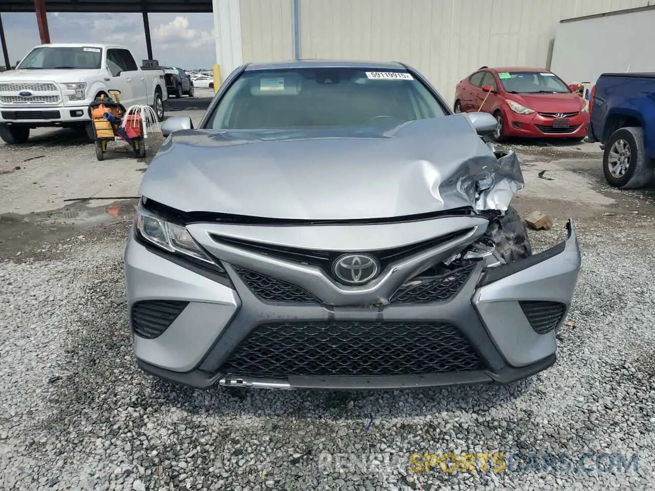5 Photograph of a damaged car 4T1B11HKXKU741409 TOYOTA CAMRY 2019