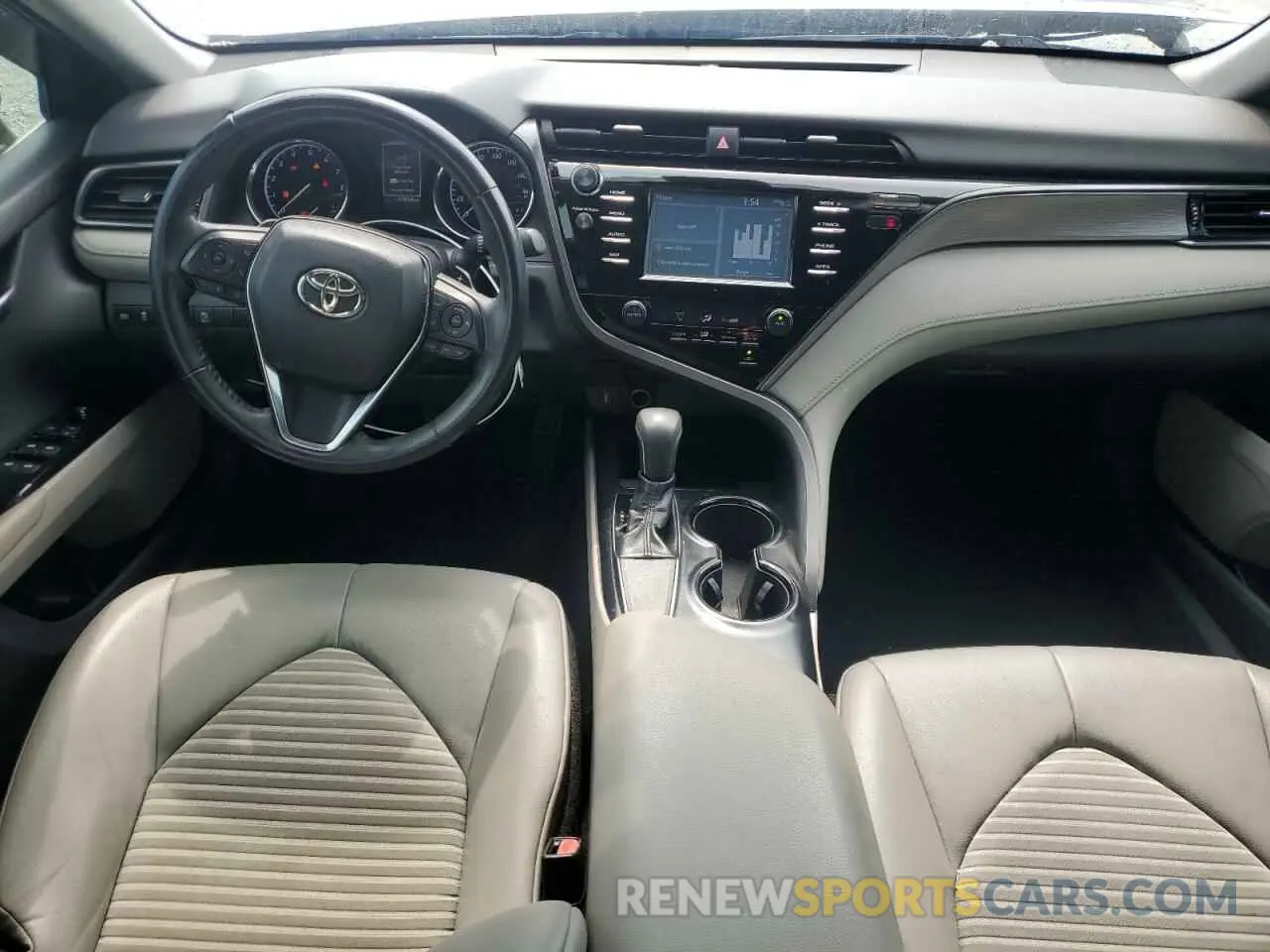 8 Photograph of a damaged car 4T1B11HKXKU741409 TOYOTA CAMRY 2019