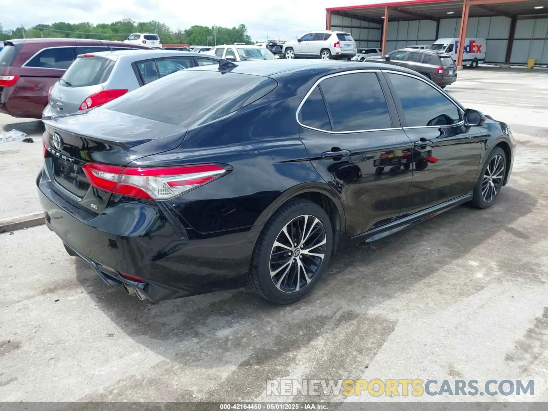 4 Photograph of a damaged car 4T1B11HKXKU741748 TOYOTA CAMRY 2019