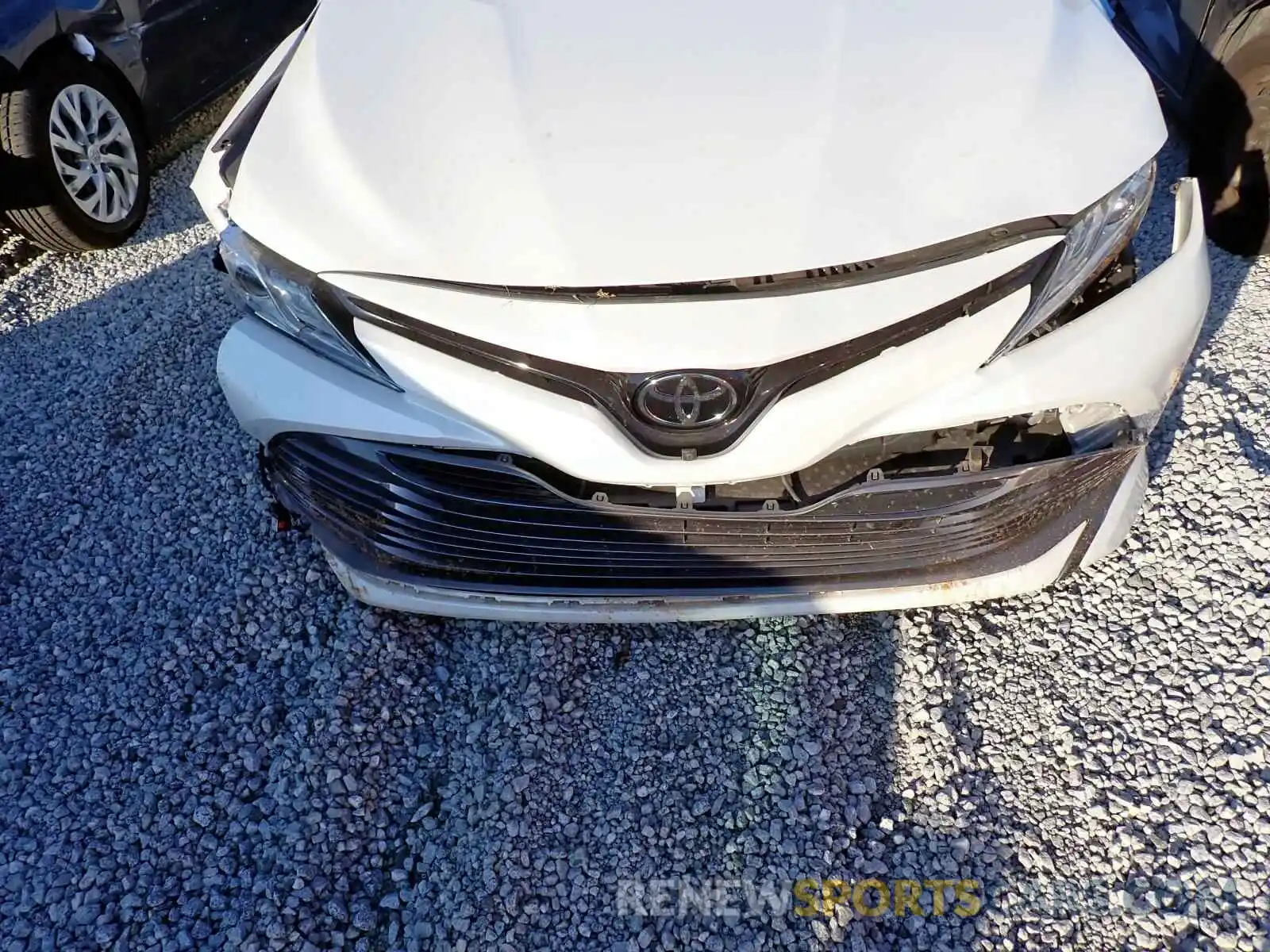 9 Photograph of a damaged car 4T1B11HKXKU742432 TOYOTA CAMRY 2019