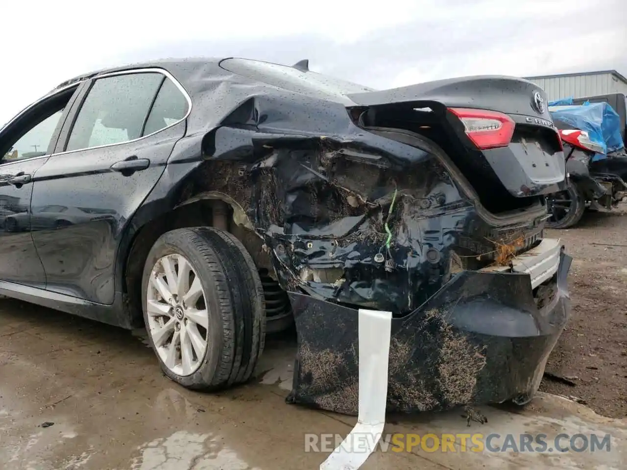 9 Photograph of a damaged car 4T1B11HKXKU743659 TOYOTA CAMRY 2019