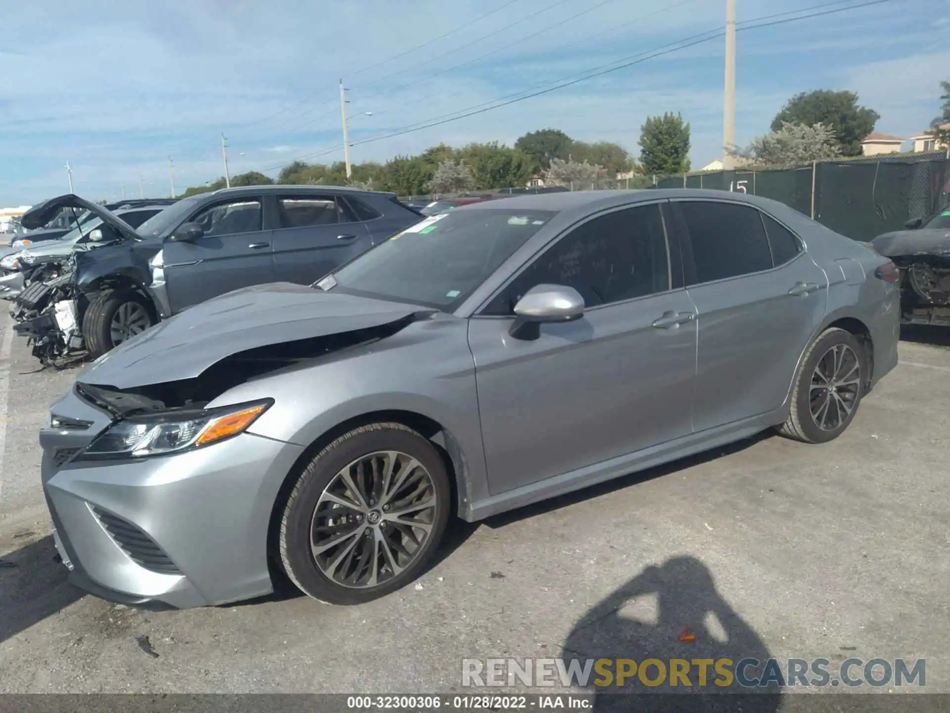 2 Photograph of a damaged car 4T1B11HKXKU744956 TOYOTA CAMRY 2019