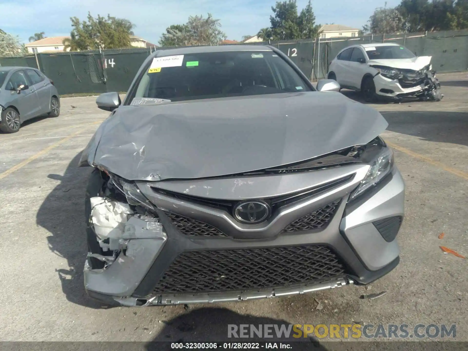 6 Photograph of a damaged car 4T1B11HKXKU744956 TOYOTA CAMRY 2019