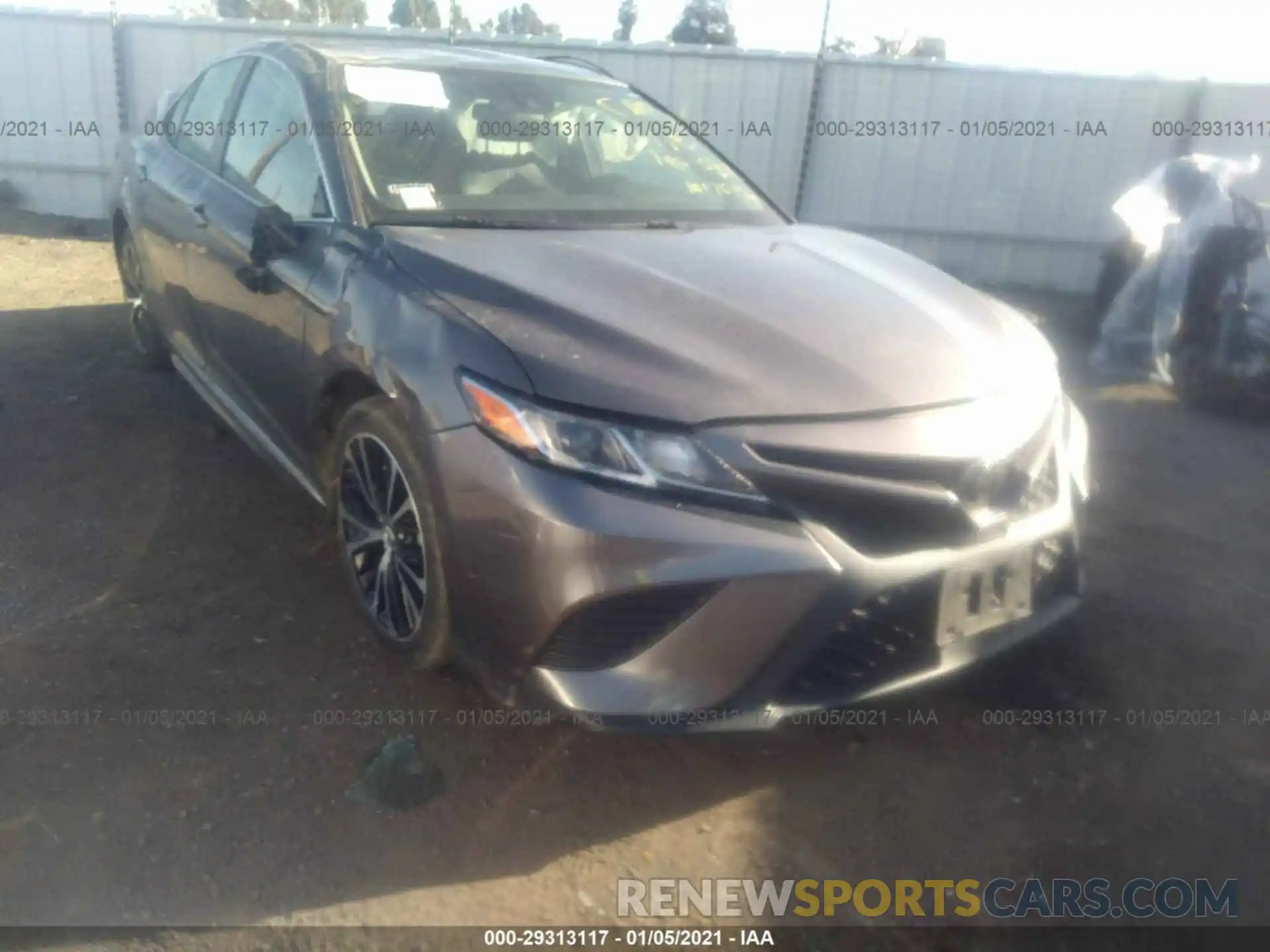 1 Photograph of a damaged car 4T1B11HKXKU745038 TOYOTA CAMRY 2019