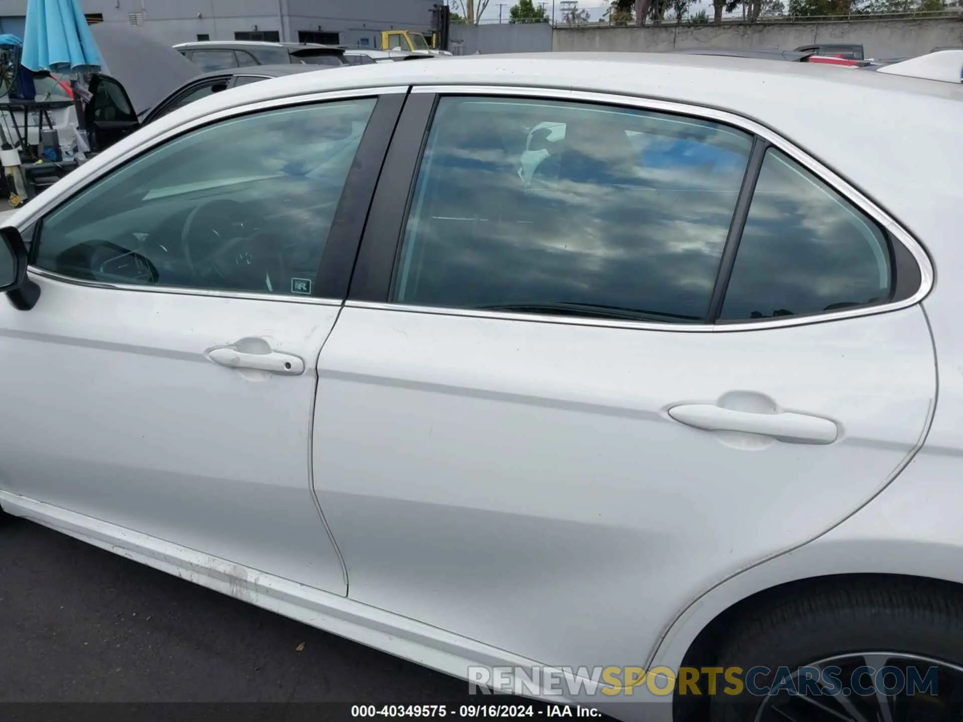 15 Photograph of a damaged car 4T1B11HKXKU747114 TOYOTA CAMRY 2019
