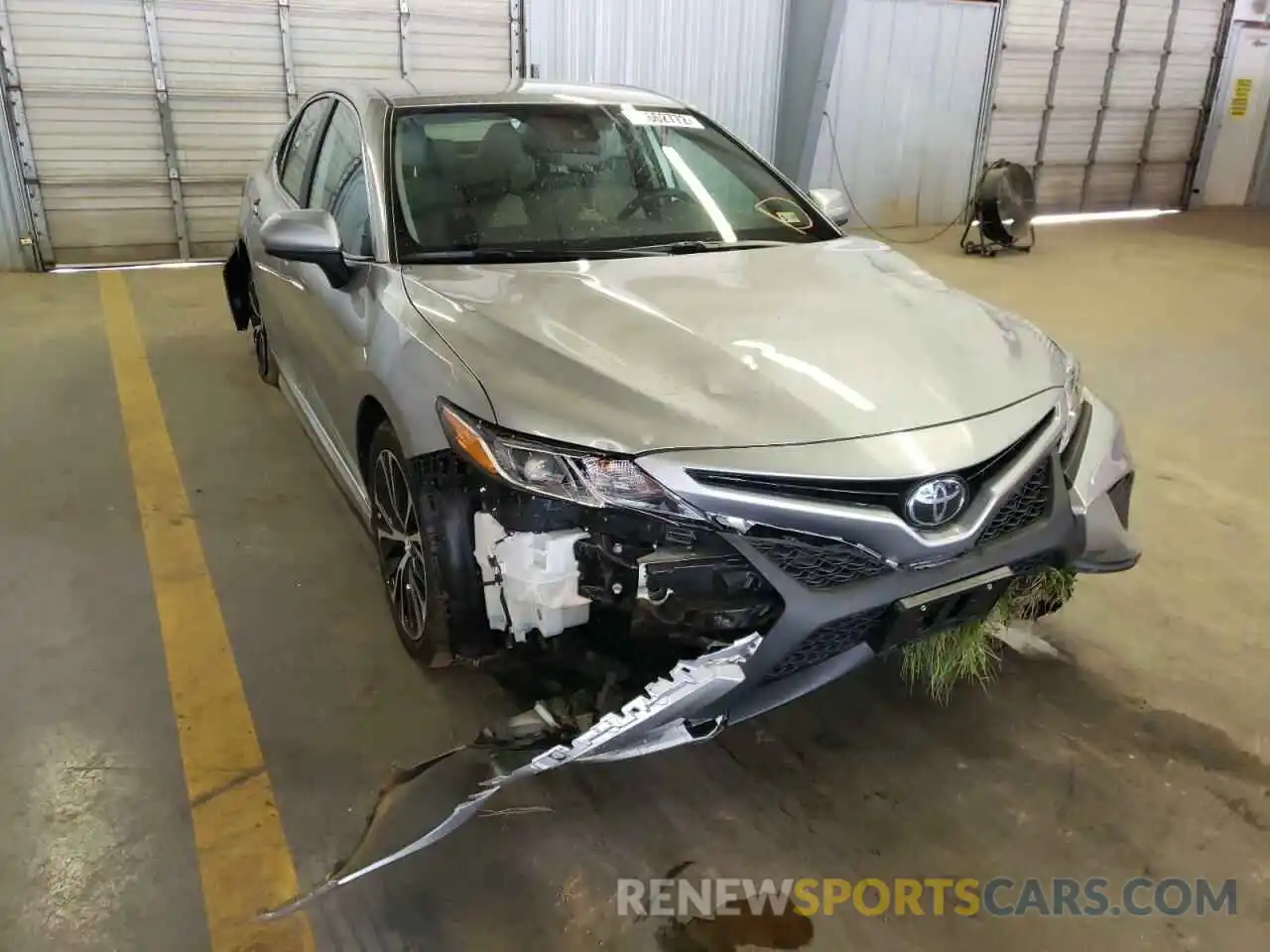 9 Photograph of a damaged car 4T1B11HKXKU747615 TOYOTA CAMRY 2019