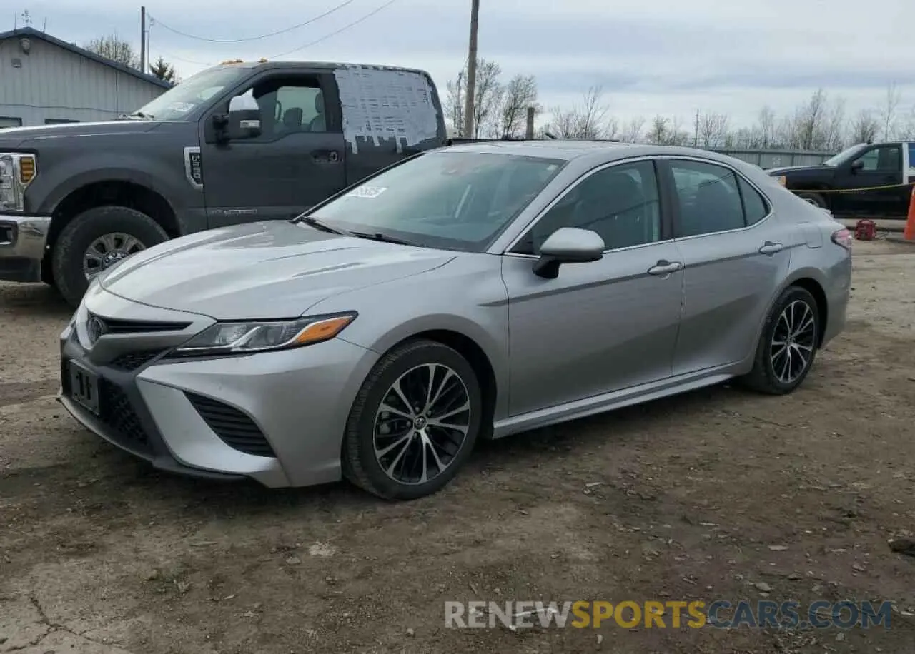 1 Photograph of a damaged car 4T1B11HKXKU752040 TOYOTA CAMRY 2019