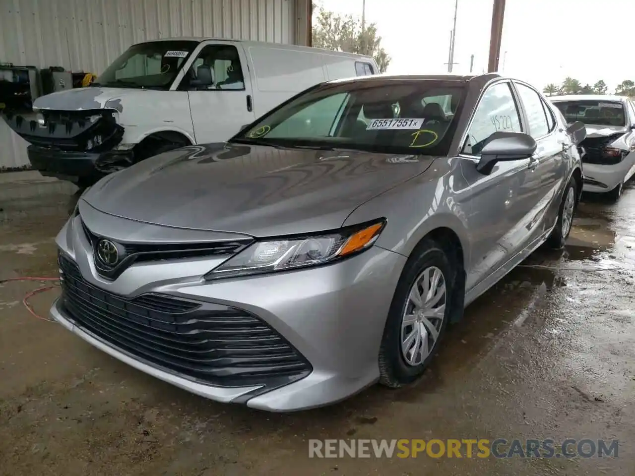 2 Photograph of a damaged car 4T1B11HKXKU753673 TOYOTA CAMRY 2019