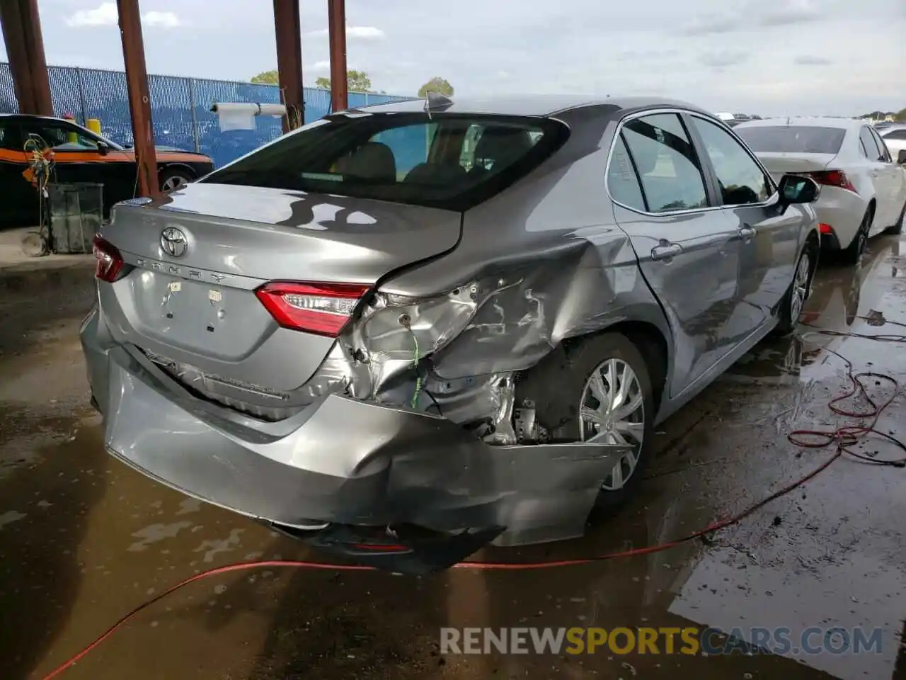 4 Photograph of a damaged car 4T1B11HKXKU753673 TOYOTA CAMRY 2019