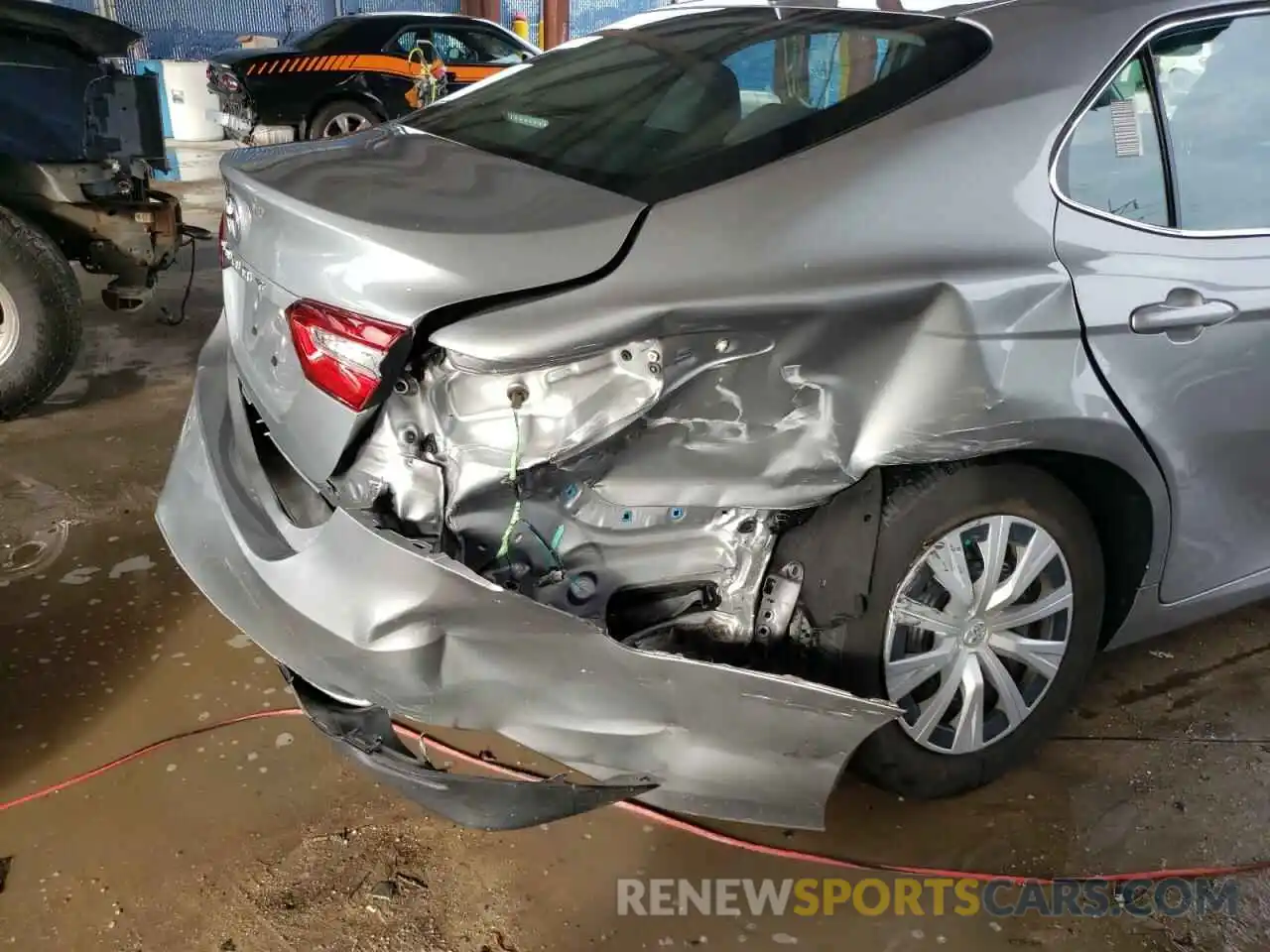 9 Photograph of a damaged car 4T1B11HKXKU753673 TOYOTA CAMRY 2019