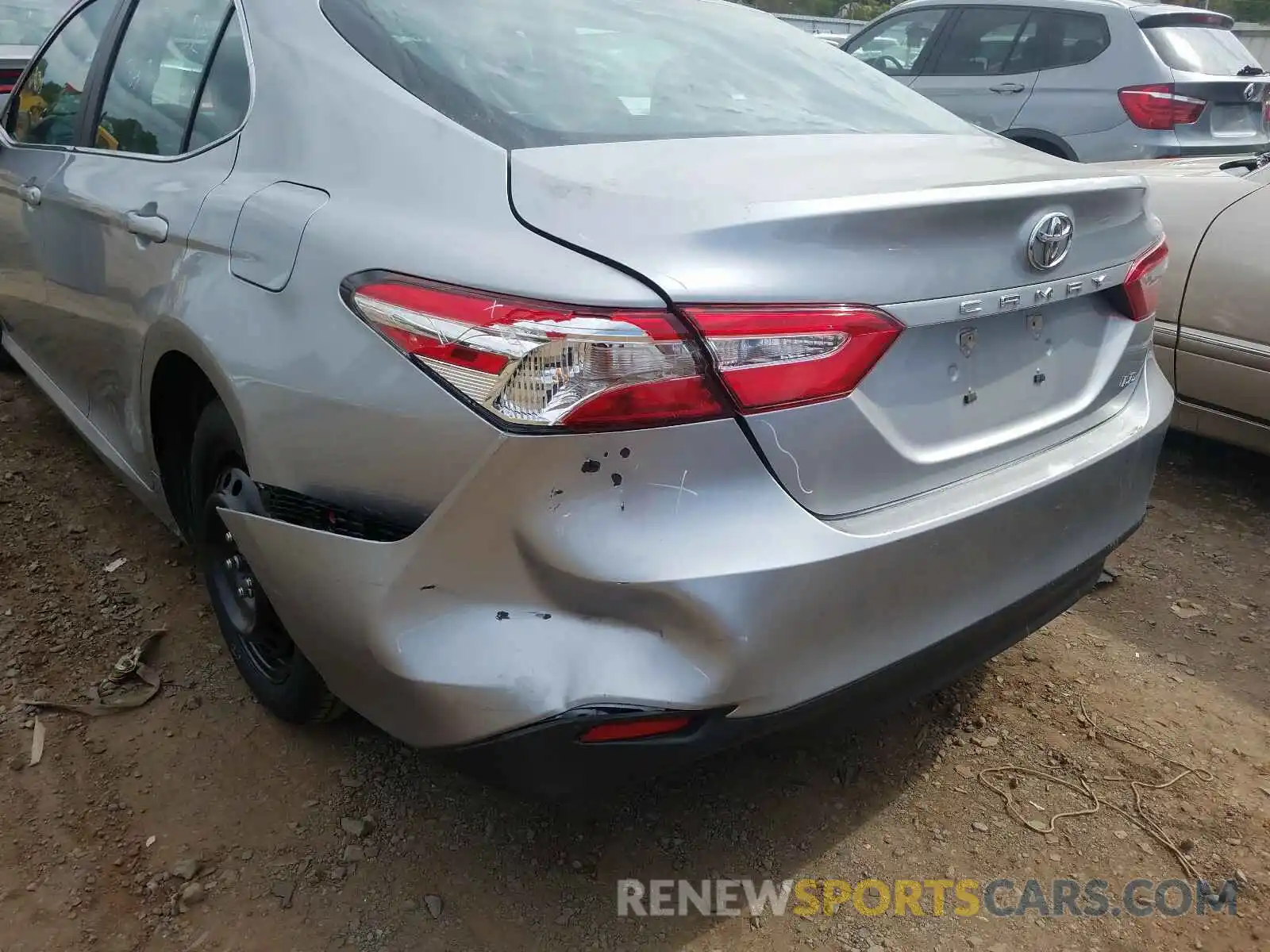 9 Photograph of a damaged car 4T1B11HKXKU754161 TOYOTA CAMRY 2019