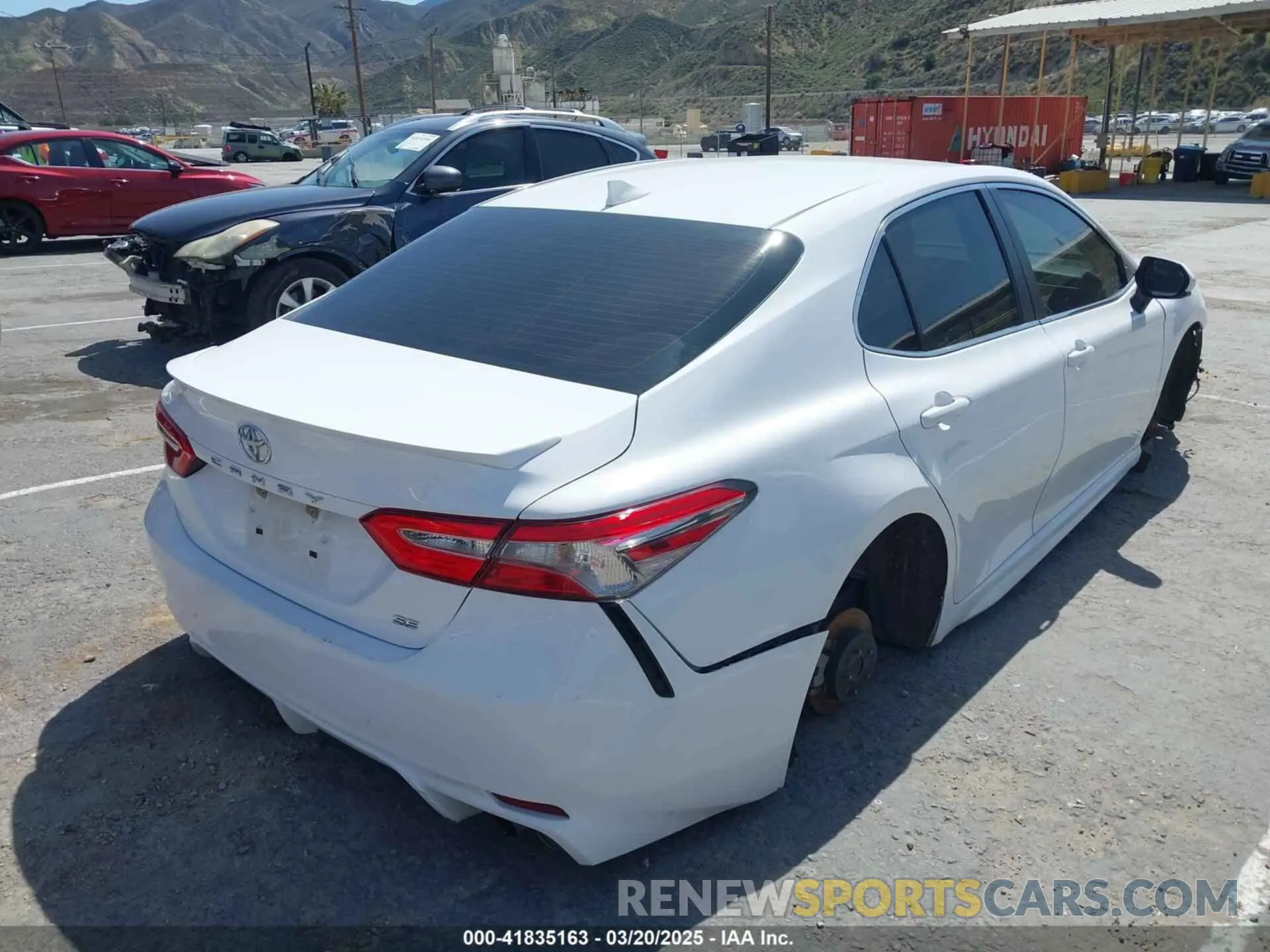 4 Photograph of a damaged car 4T1B11HKXKU757187 TOYOTA CAMRY 2019