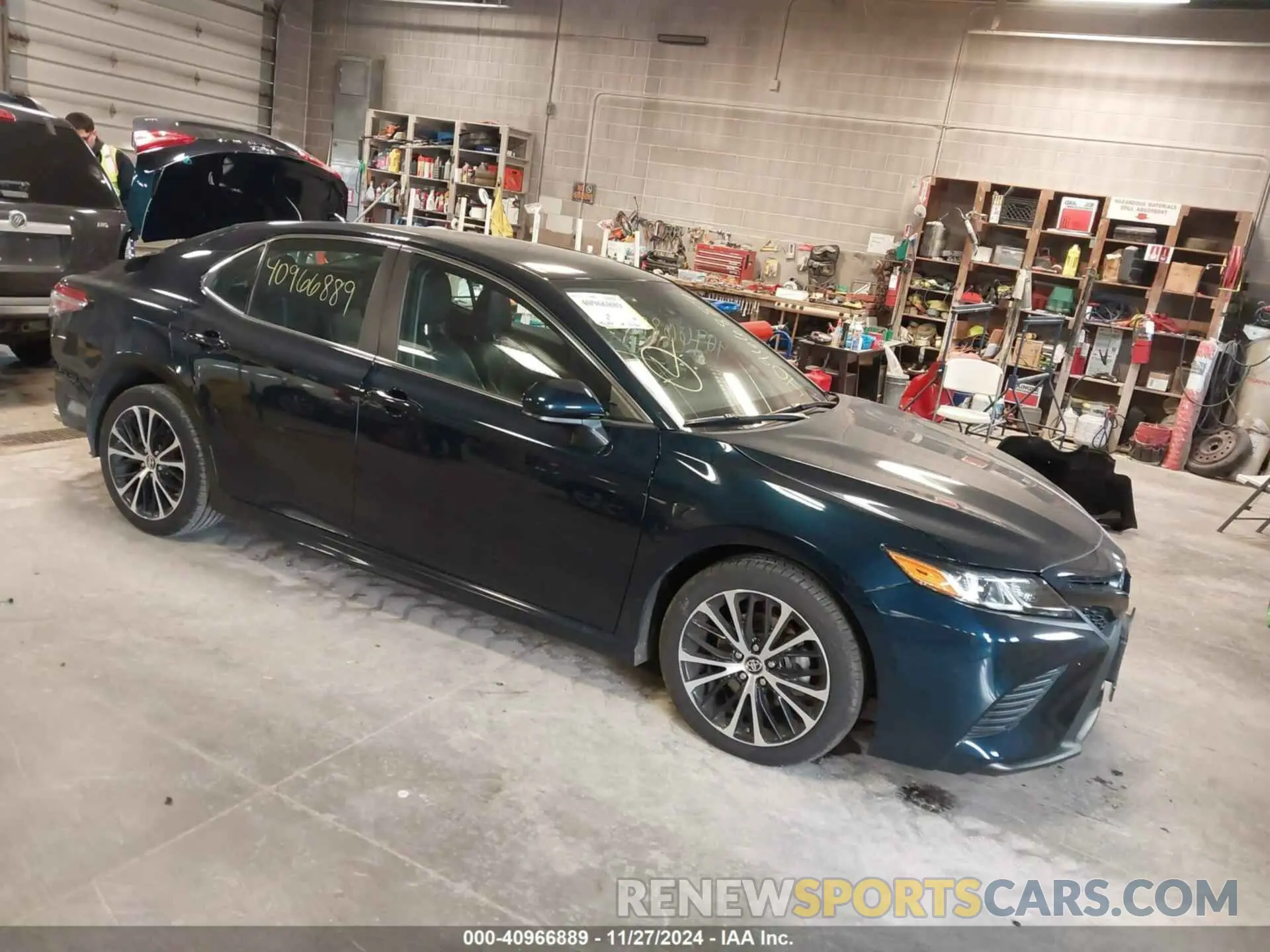 1 Photograph of a damaged car 4T1B11HKXKU759053 TOYOTA CAMRY 2019