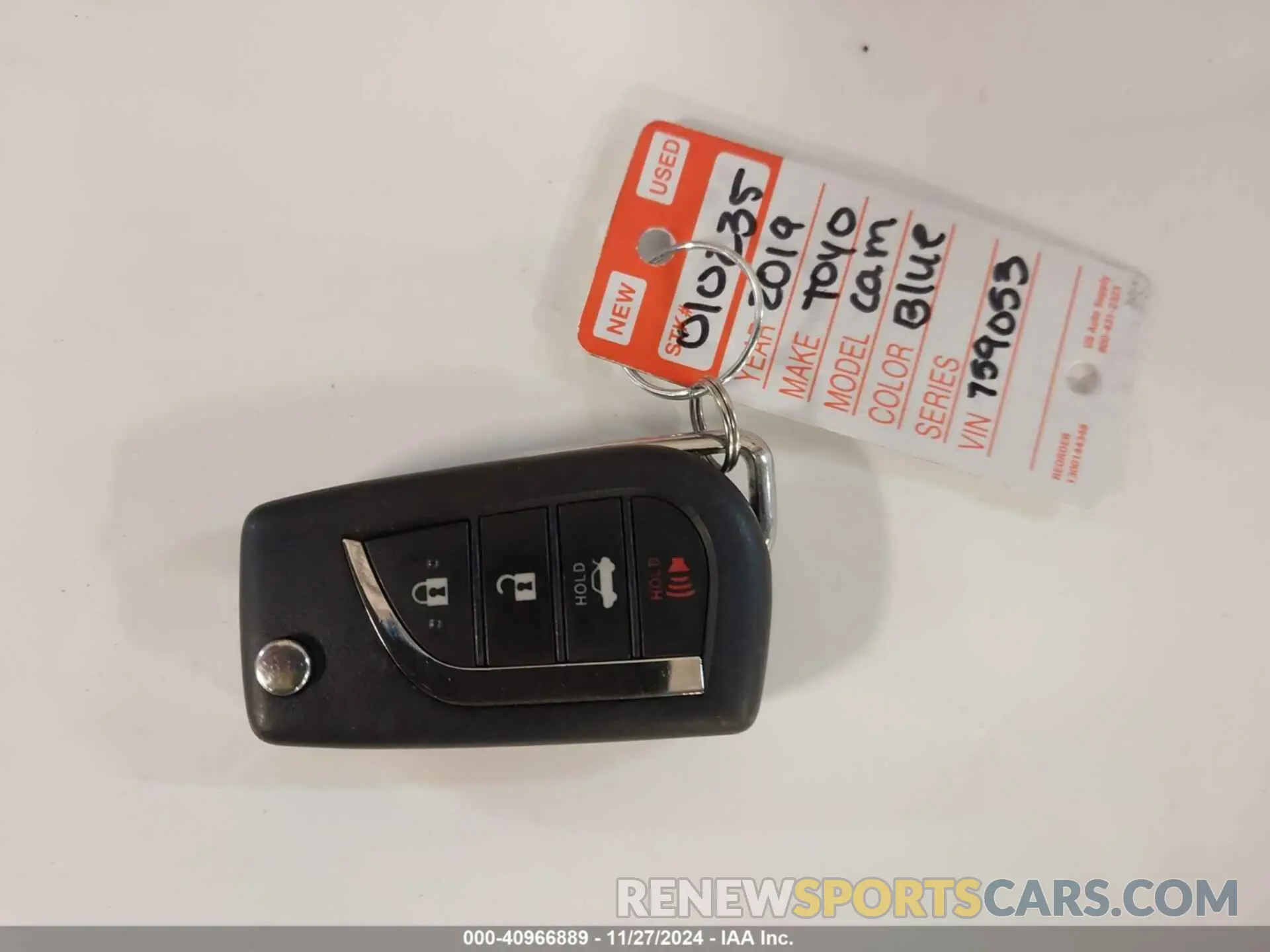 11 Photograph of a damaged car 4T1B11HKXKU759053 TOYOTA CAMRY 2019