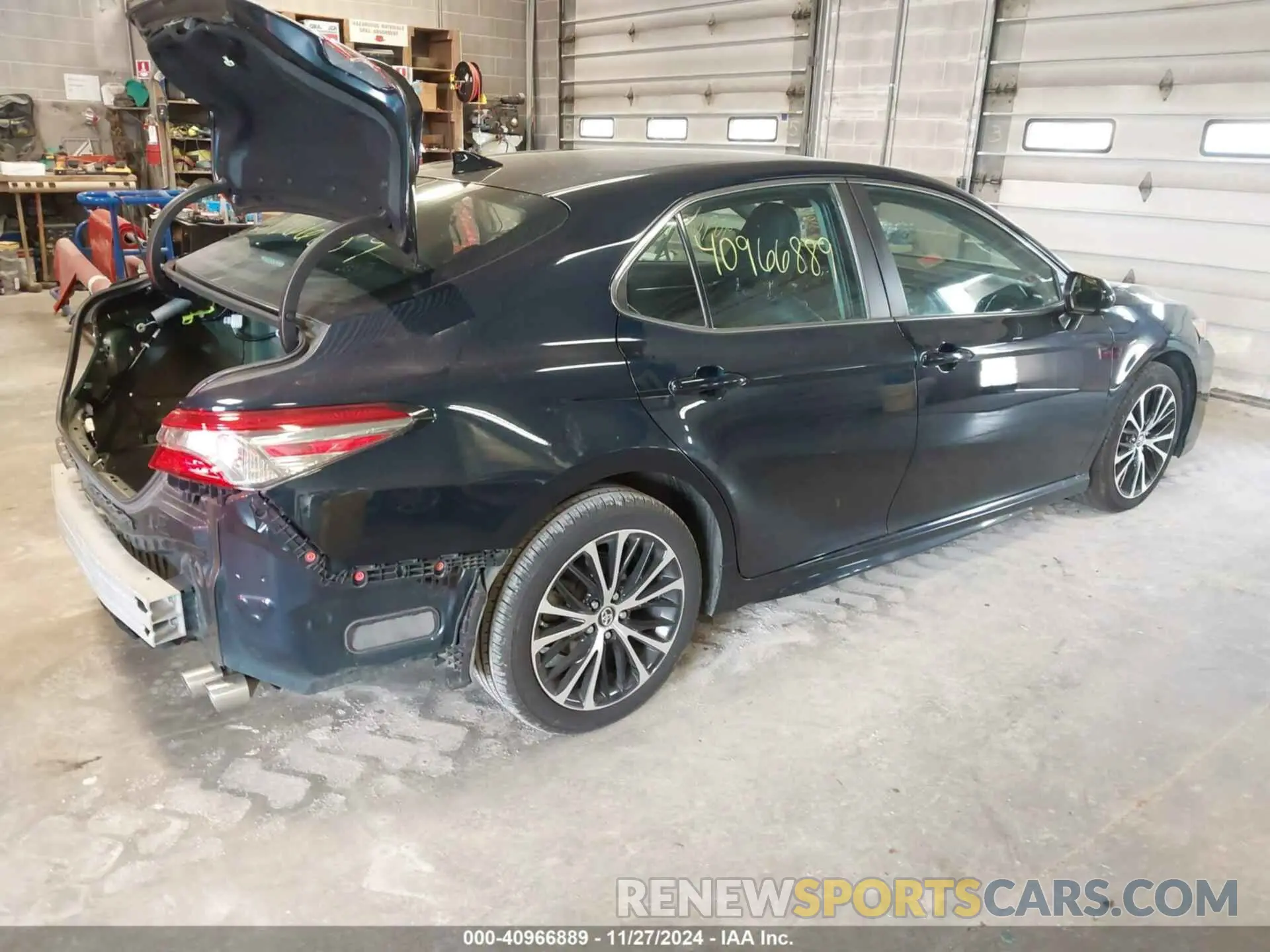 4 Photograph of a damaged car 4T1B11HKXKU759053 TOYOTA CAMRY 2019