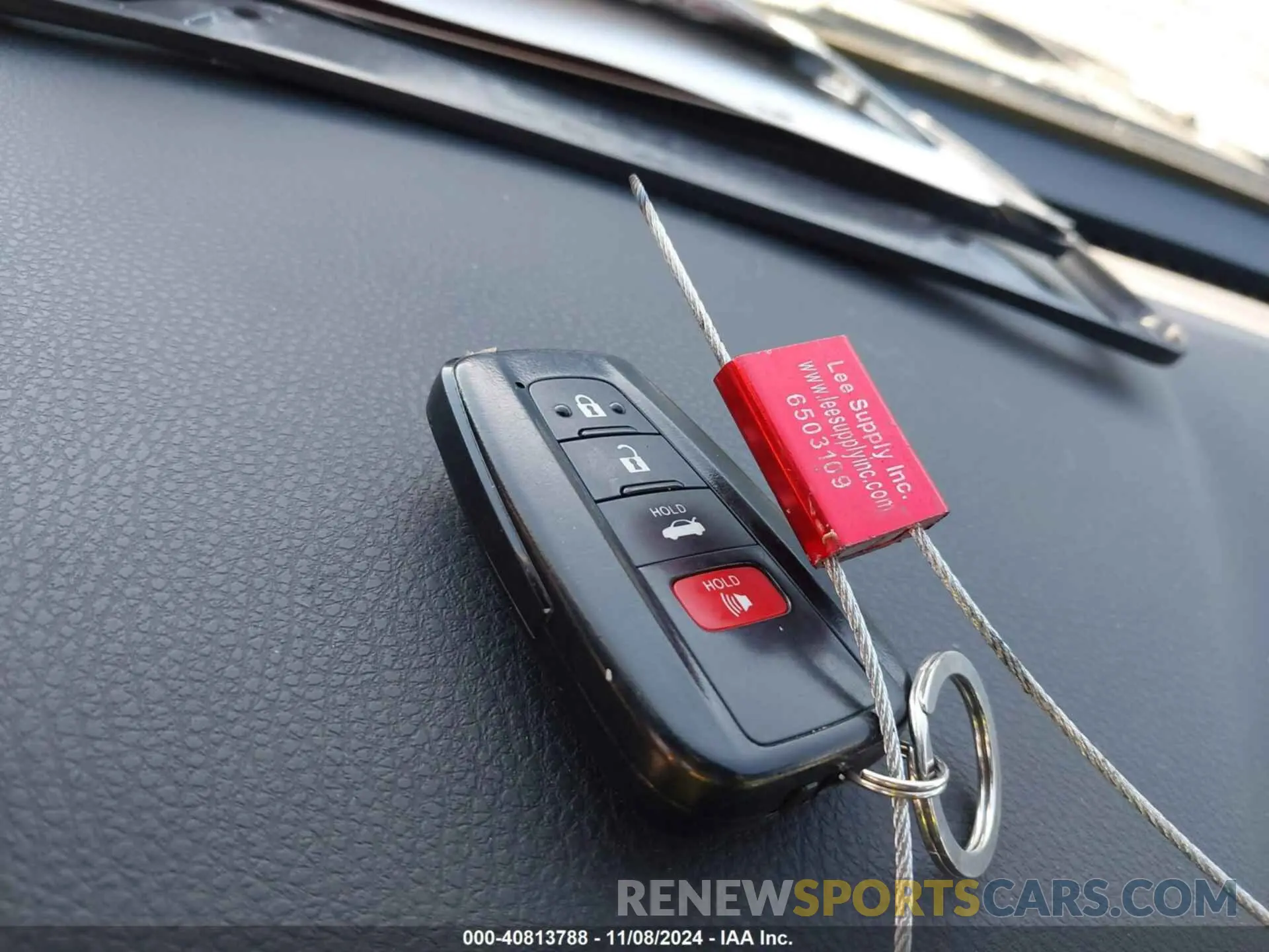 11 Photograph of a damaged car 4T1B11HKXKU759392 TOYOTA CAMRY 2019