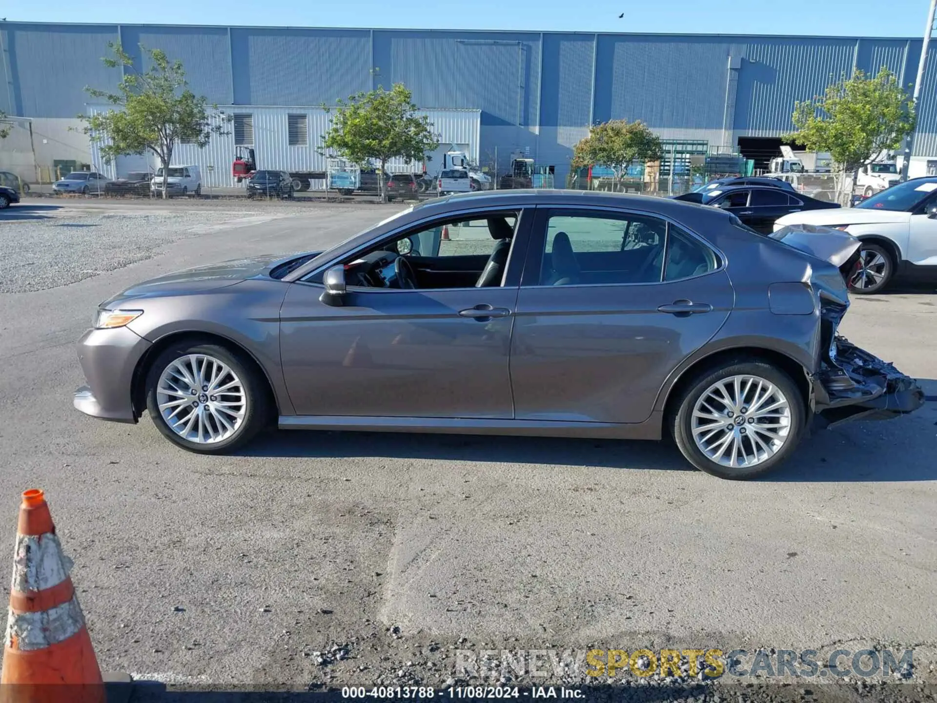 14 Photograph of a damaged car 4T1B11HKXKU759392 TOYOTA CAMRY 2019
