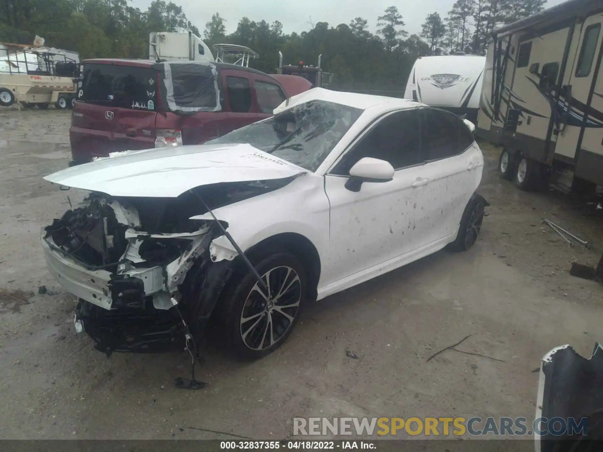 2 Photograph of a damaged car 4T1B11HKXKU759621 TOYOTA CAMRY 2019