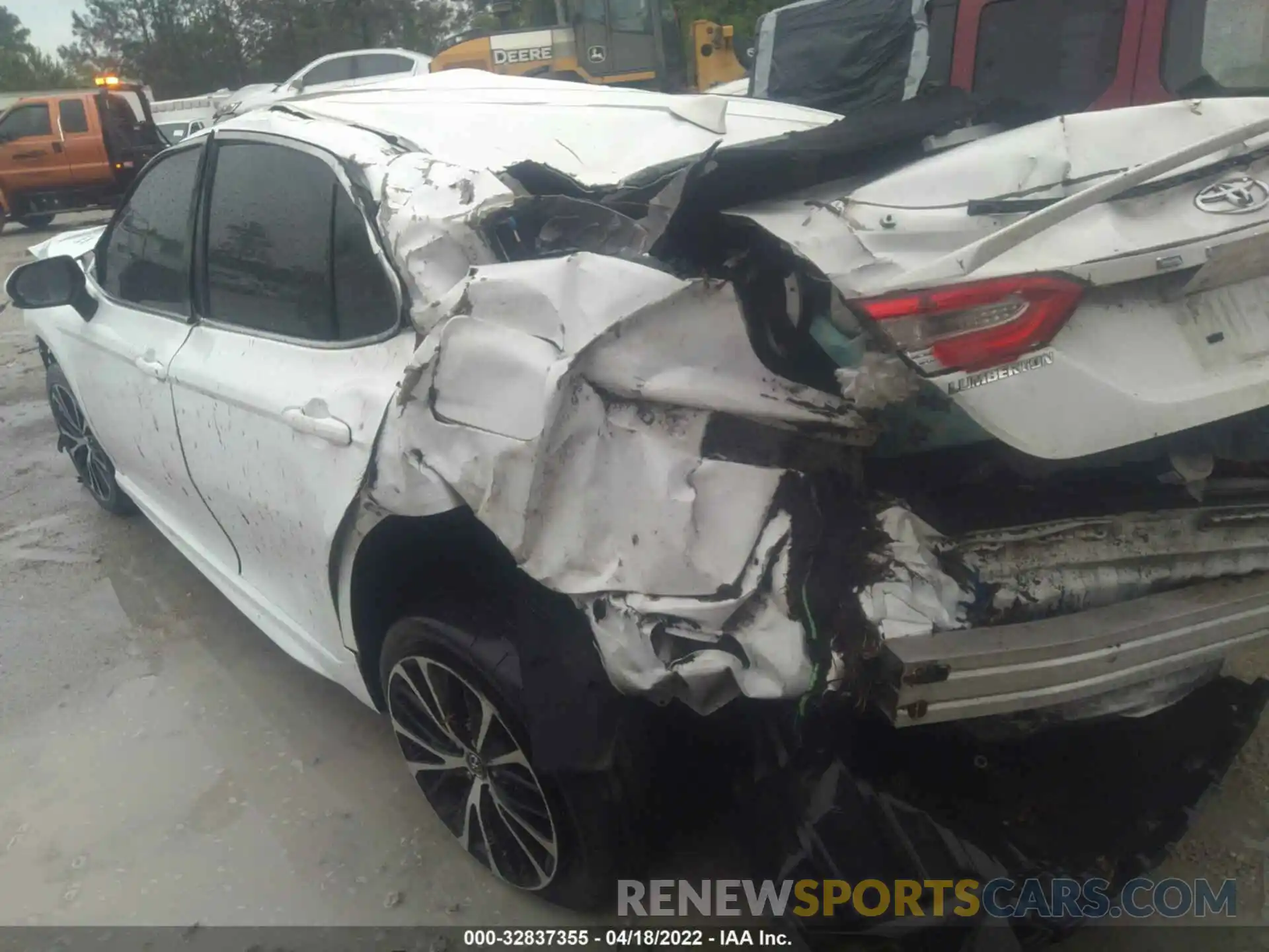 3 Photograph of a damaged car 4T1B11HKXKU759621 TOYOTA CAMRY 2019