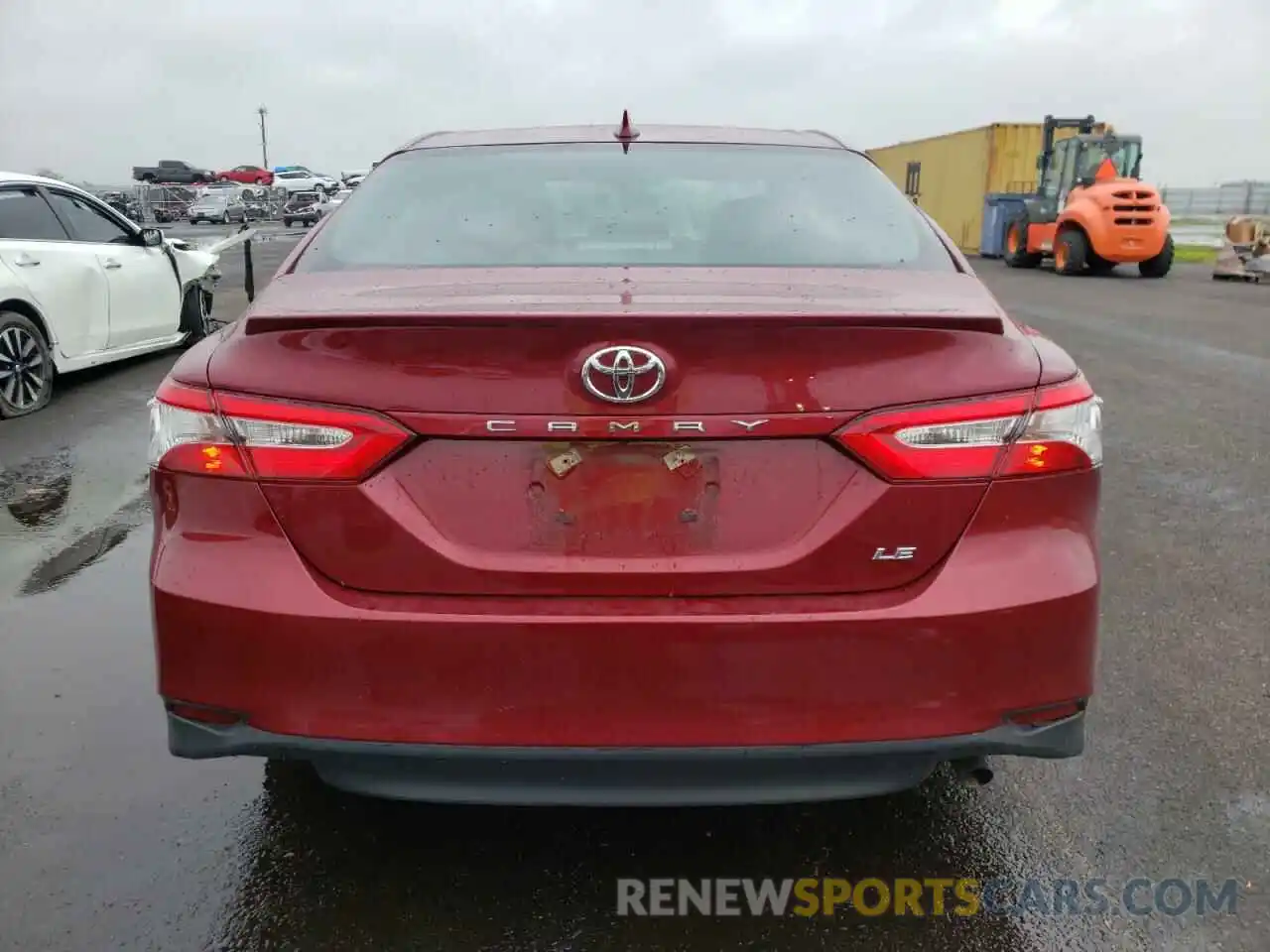 6 Photograph of a damaged car 4T1B11HKXKU761322 TOYOTA CAMRY 2019