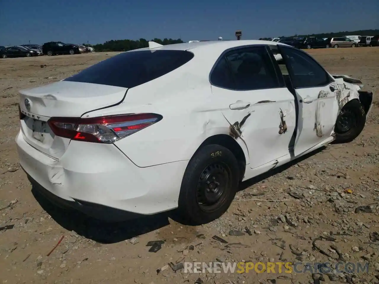 4 Photograph of a damaged car 4T1B11HKXKU762163 TOYOTA CAMRY 2019