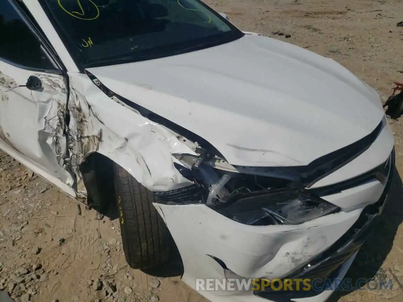 9 Photograph of a damaged car 4T1B11HKXKU762163 TOYOTA CAMRY 2019